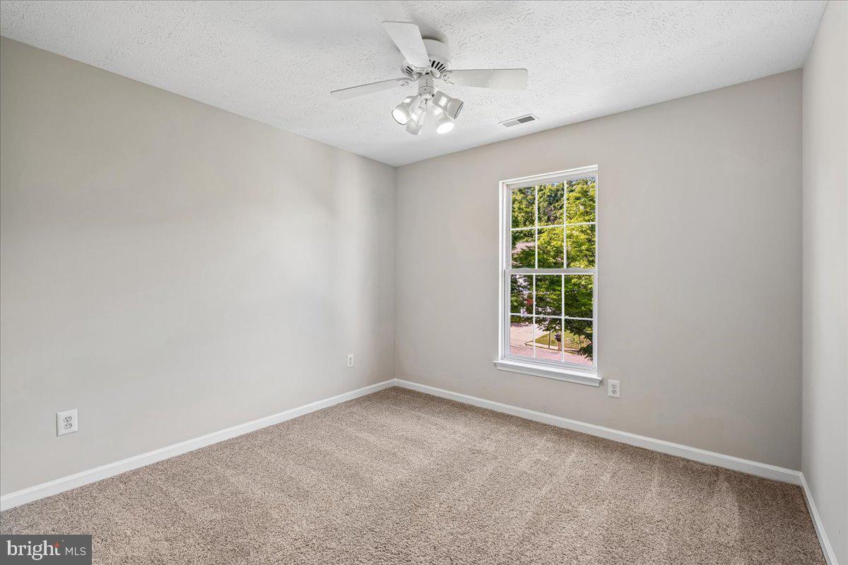 RUSSETT - Residential
