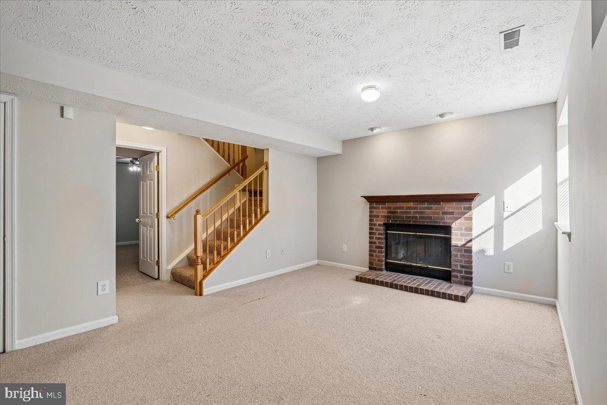 RUSSETT - Residential
