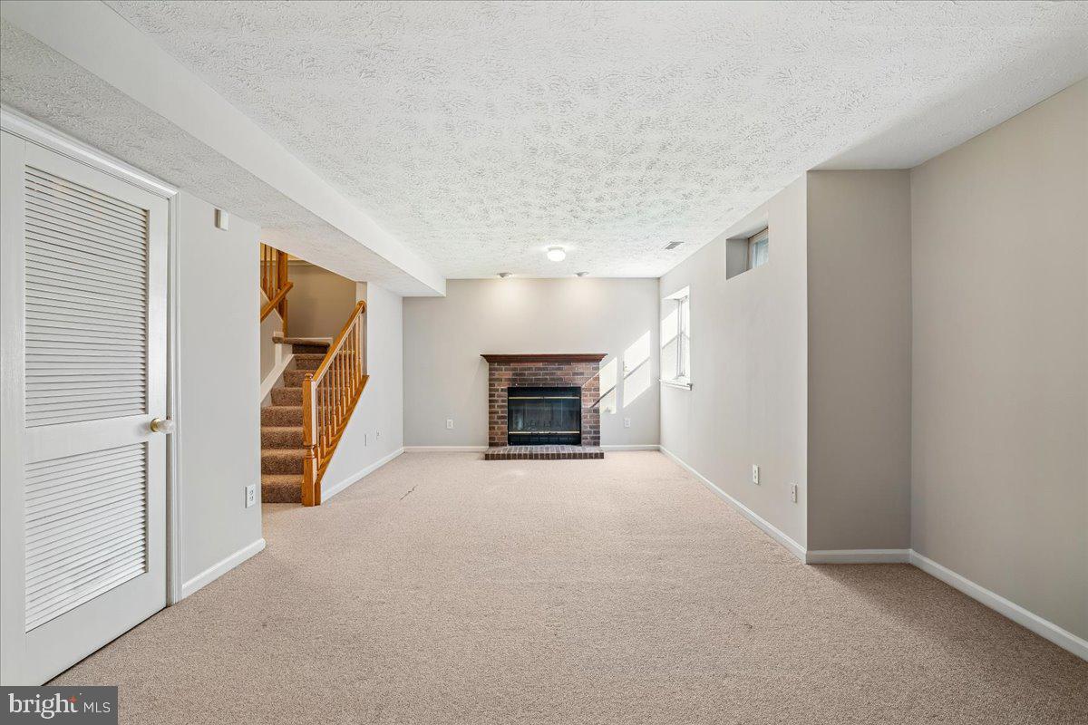 RUSSETT - Residential