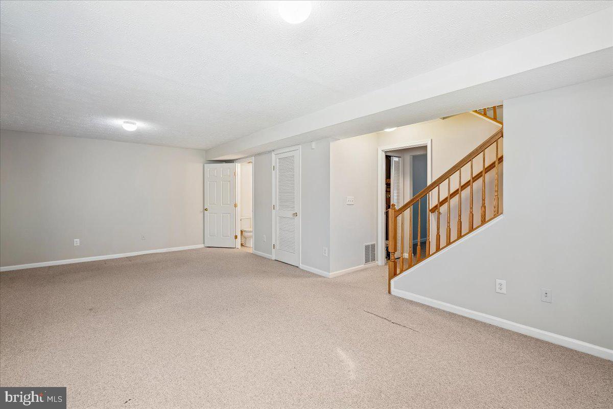RUSSETT - Residential