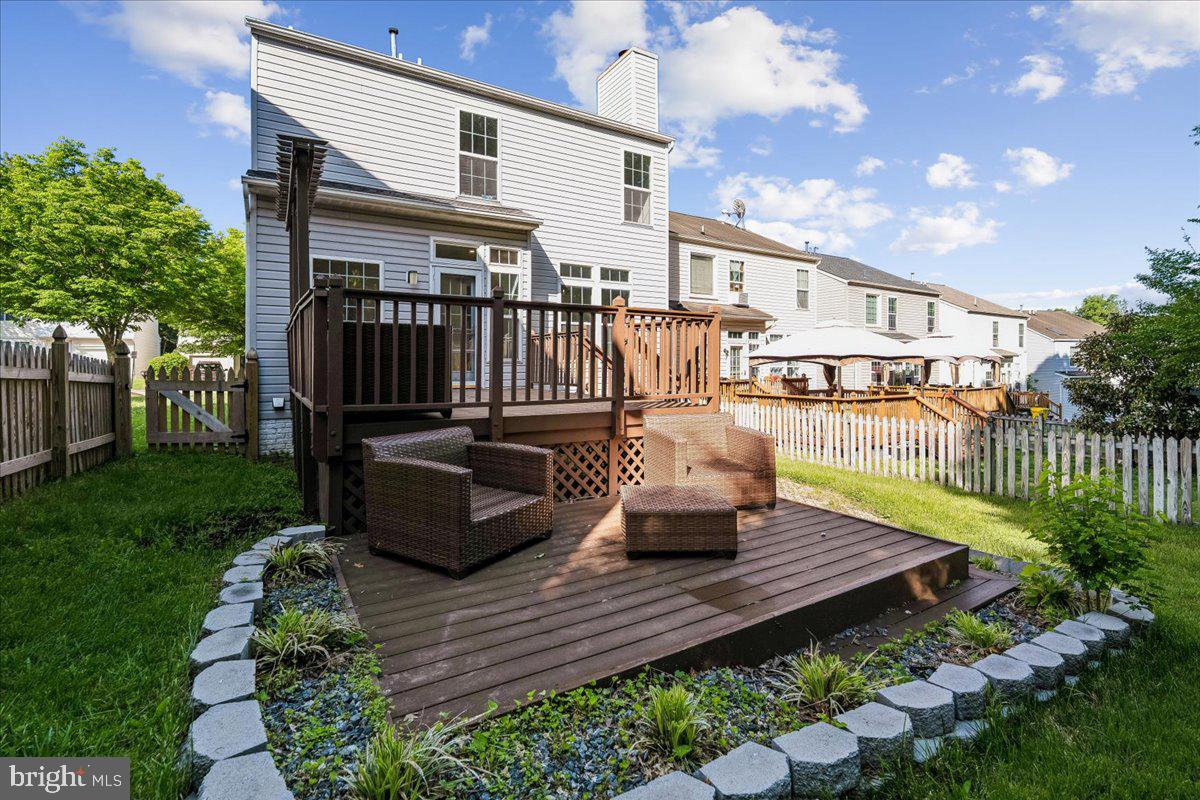 RUSSETT - Residential