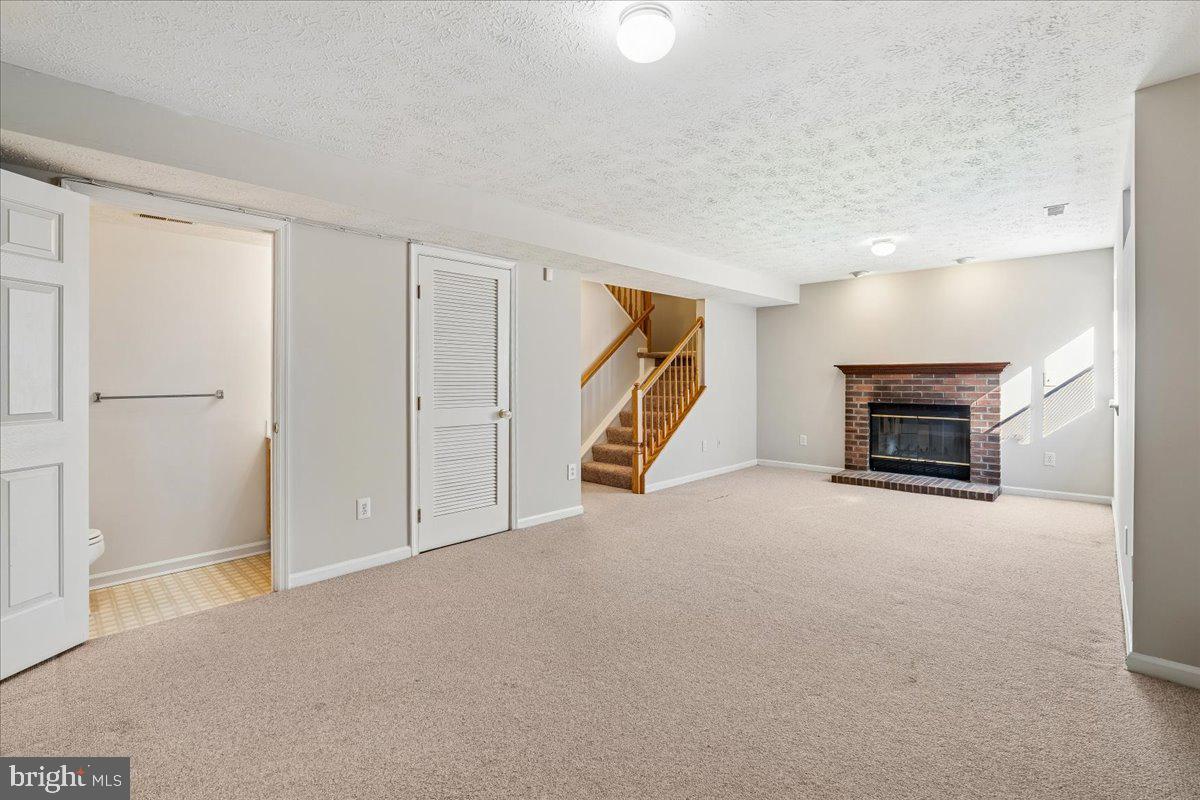 RUSSETT - Residential