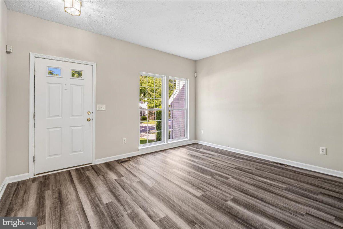 RUSSETT - Residential