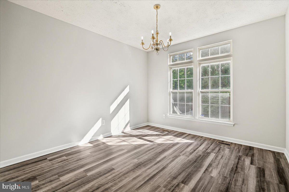 RUSSETT - Residential