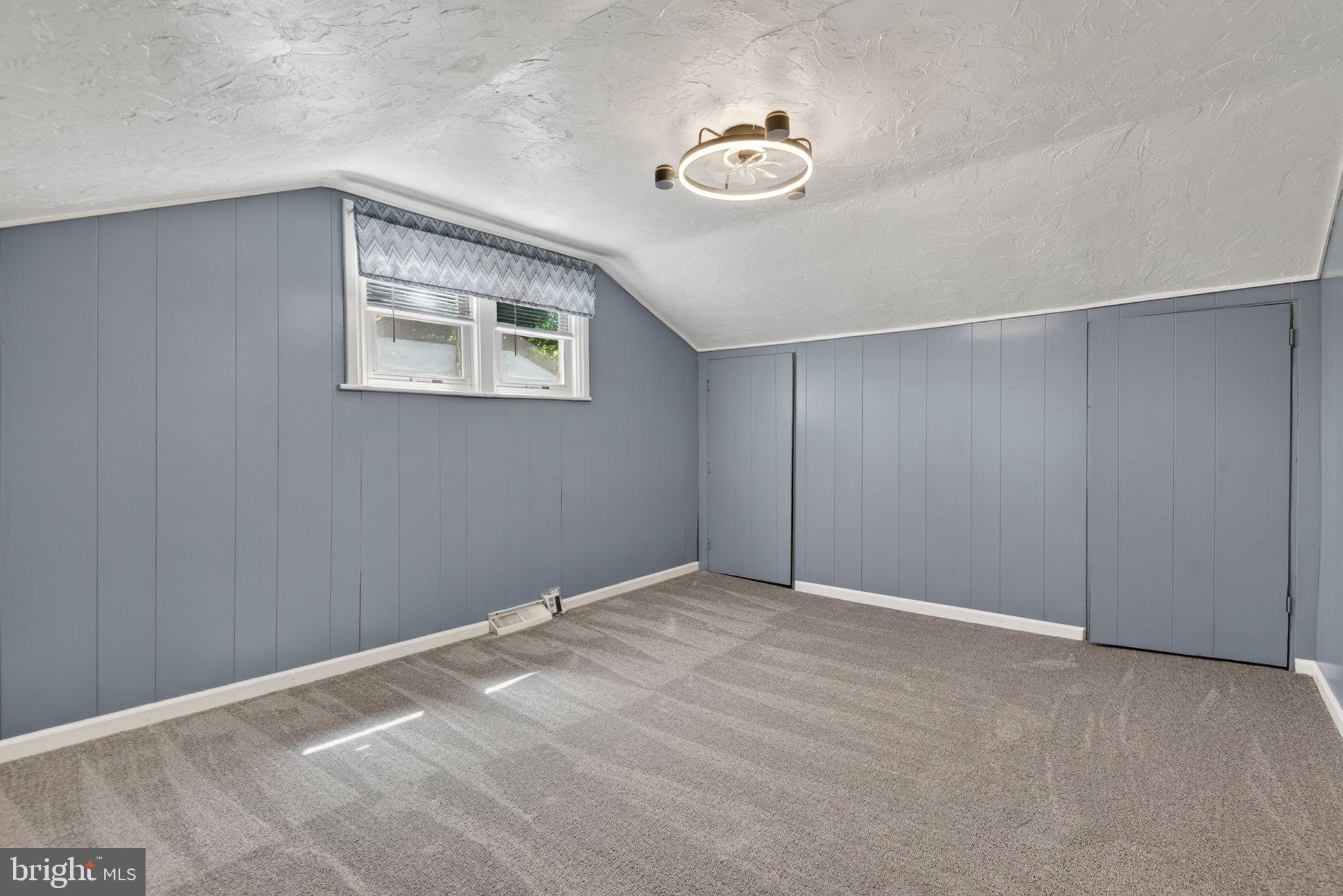 MURPHYS HOLLOW - Residential