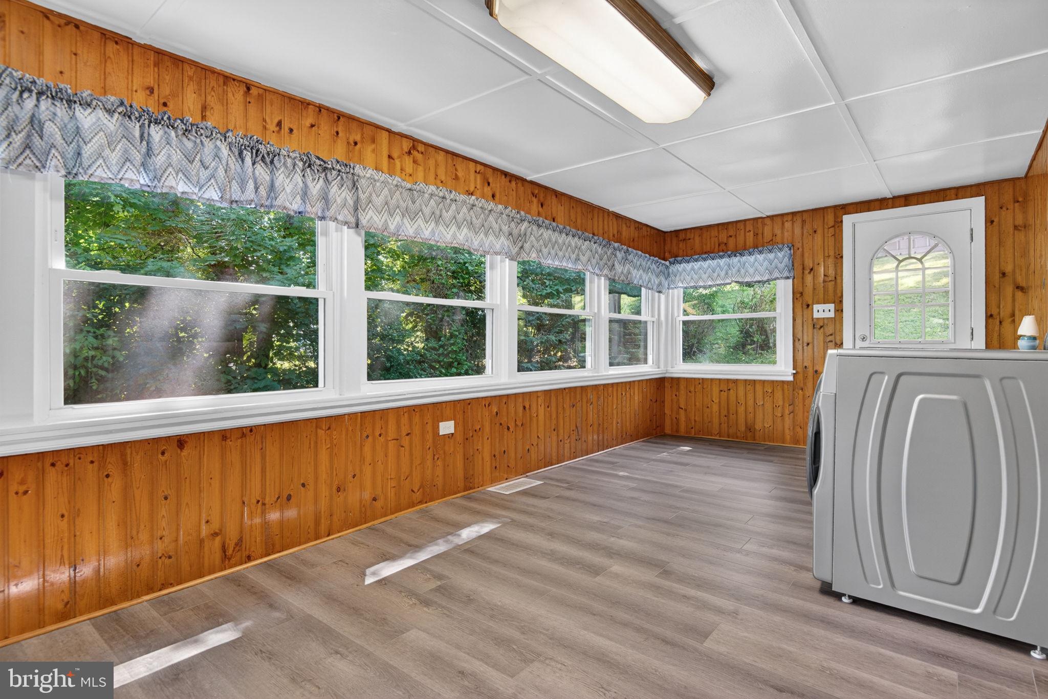MURPHYS HOLLOW - Residential