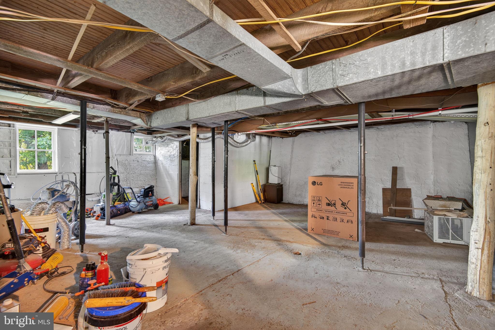 MURPHYS HOLLOW - Residential
