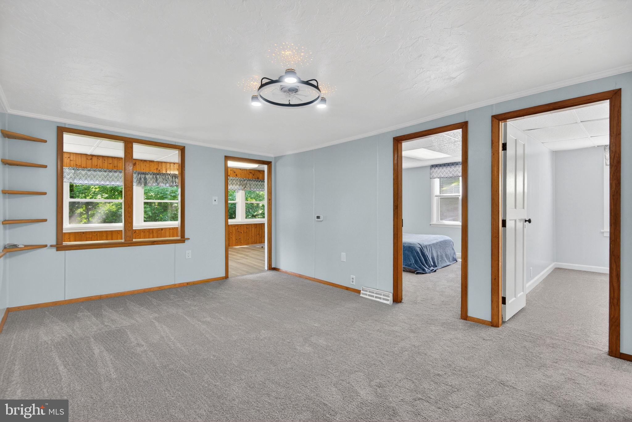 MURPHYS HOLLOW - Residential