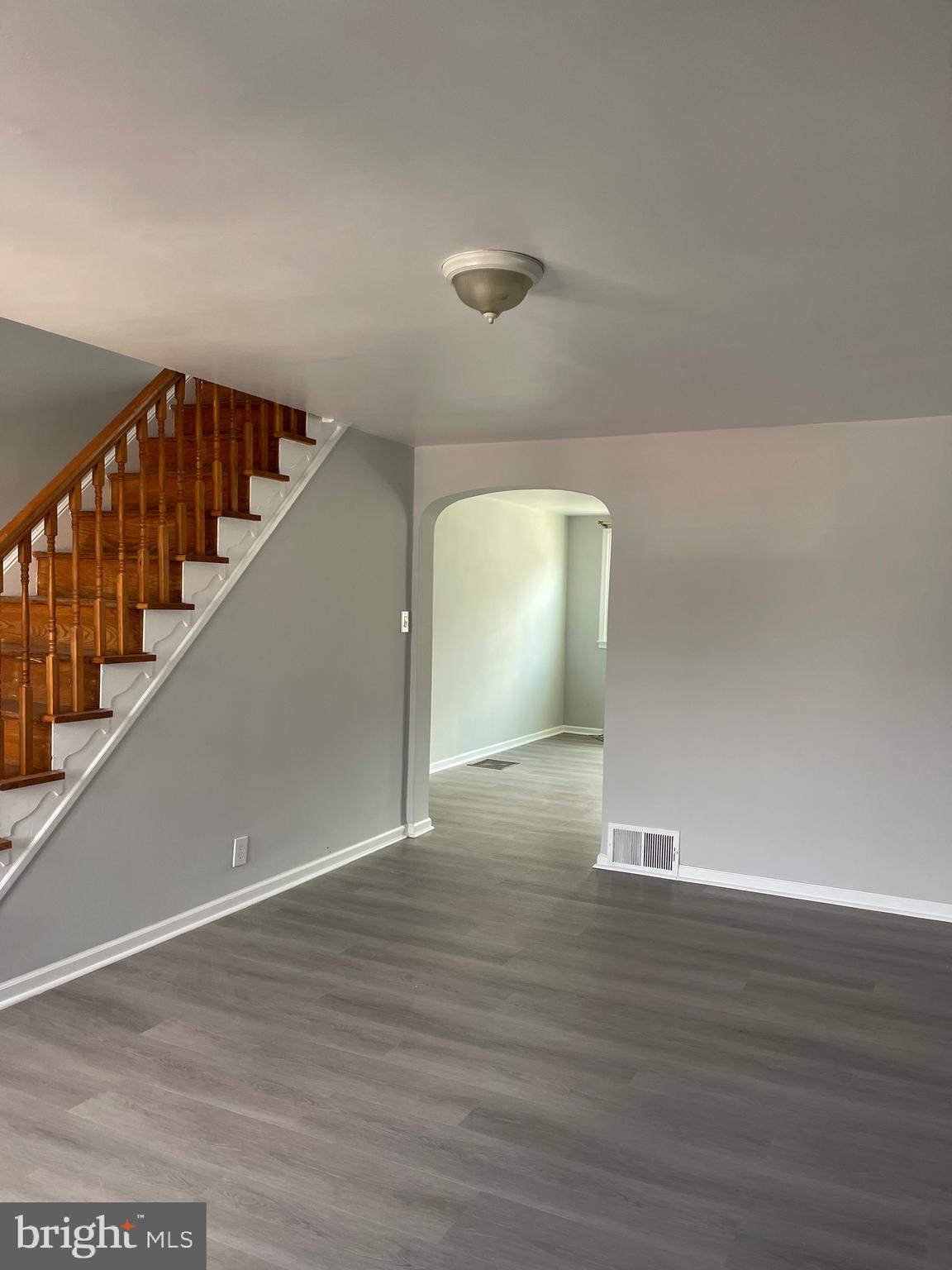 CASTOR GARDENS - Residential Lease