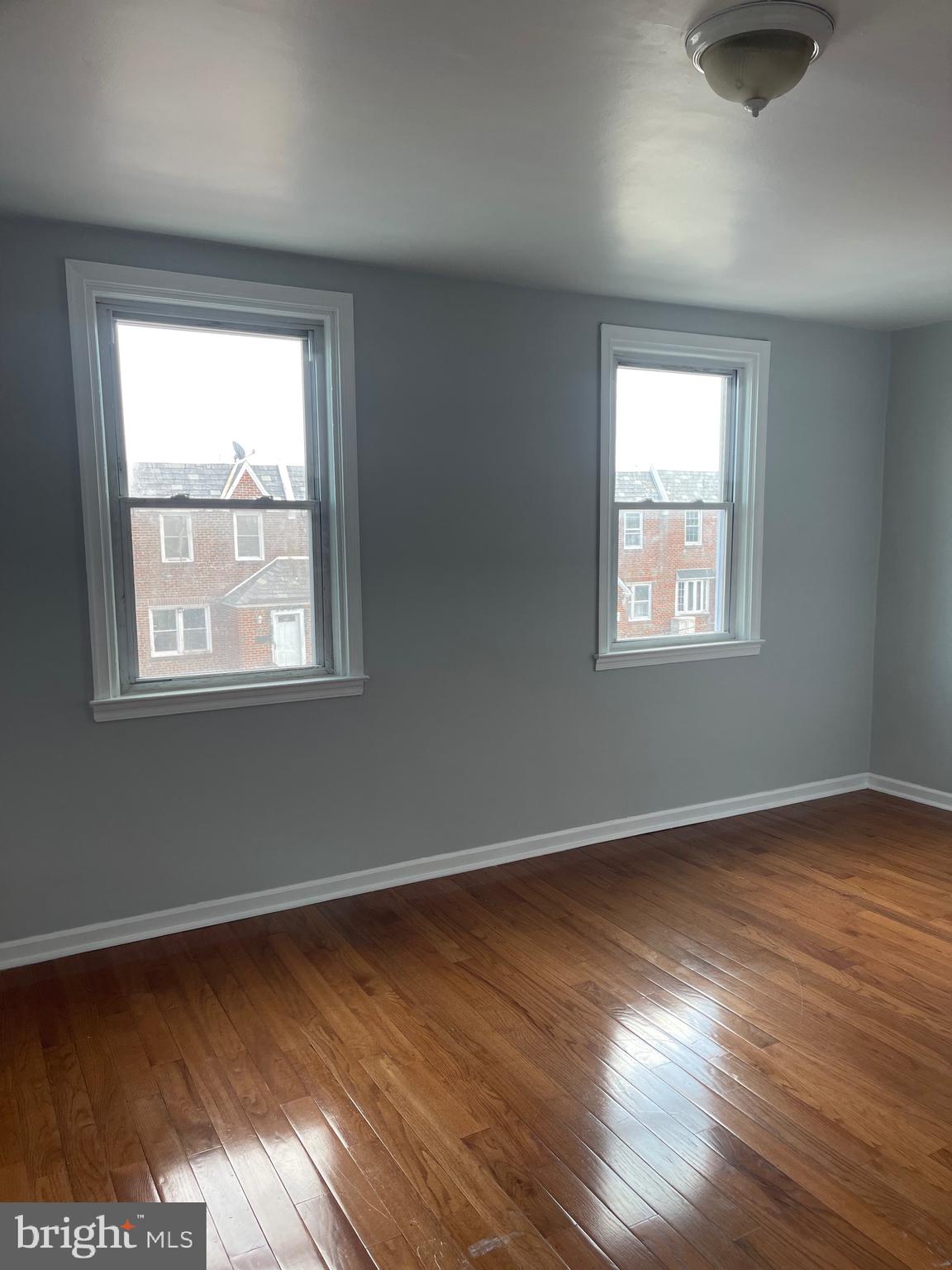 CASTOR GARDENS - Residential Lease