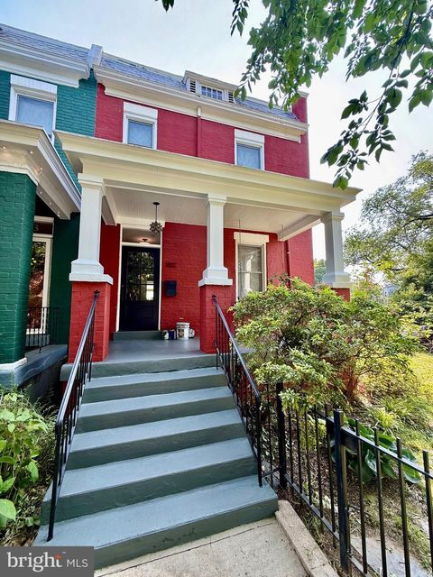 701 KENTUCKY AVENUE SE WASHINGTON DC 20003