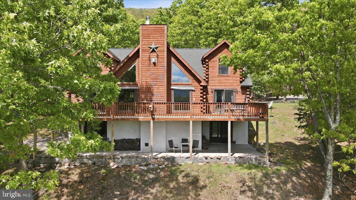1052 PARKSIDE DRIVE