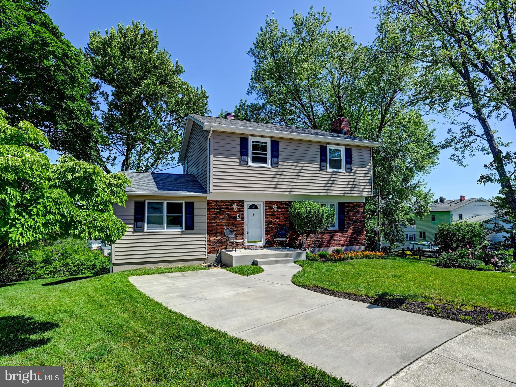 4 HARLOW COURT