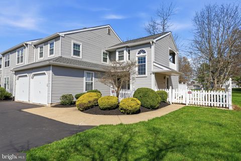 Photo of 628 - B Rose Hollow Drive, YARDLEY, PA 19067 (MLS # PABU2117810)