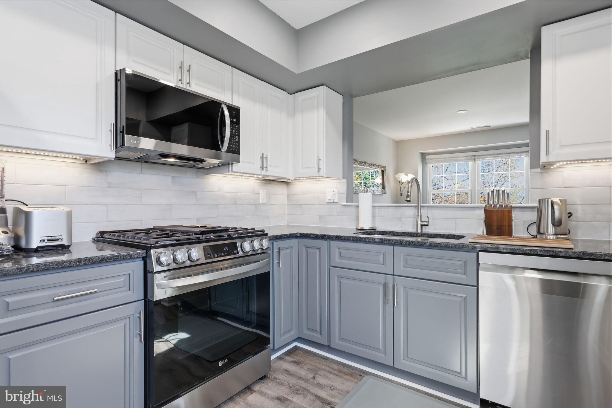 ROSE HOLLOW - Residential