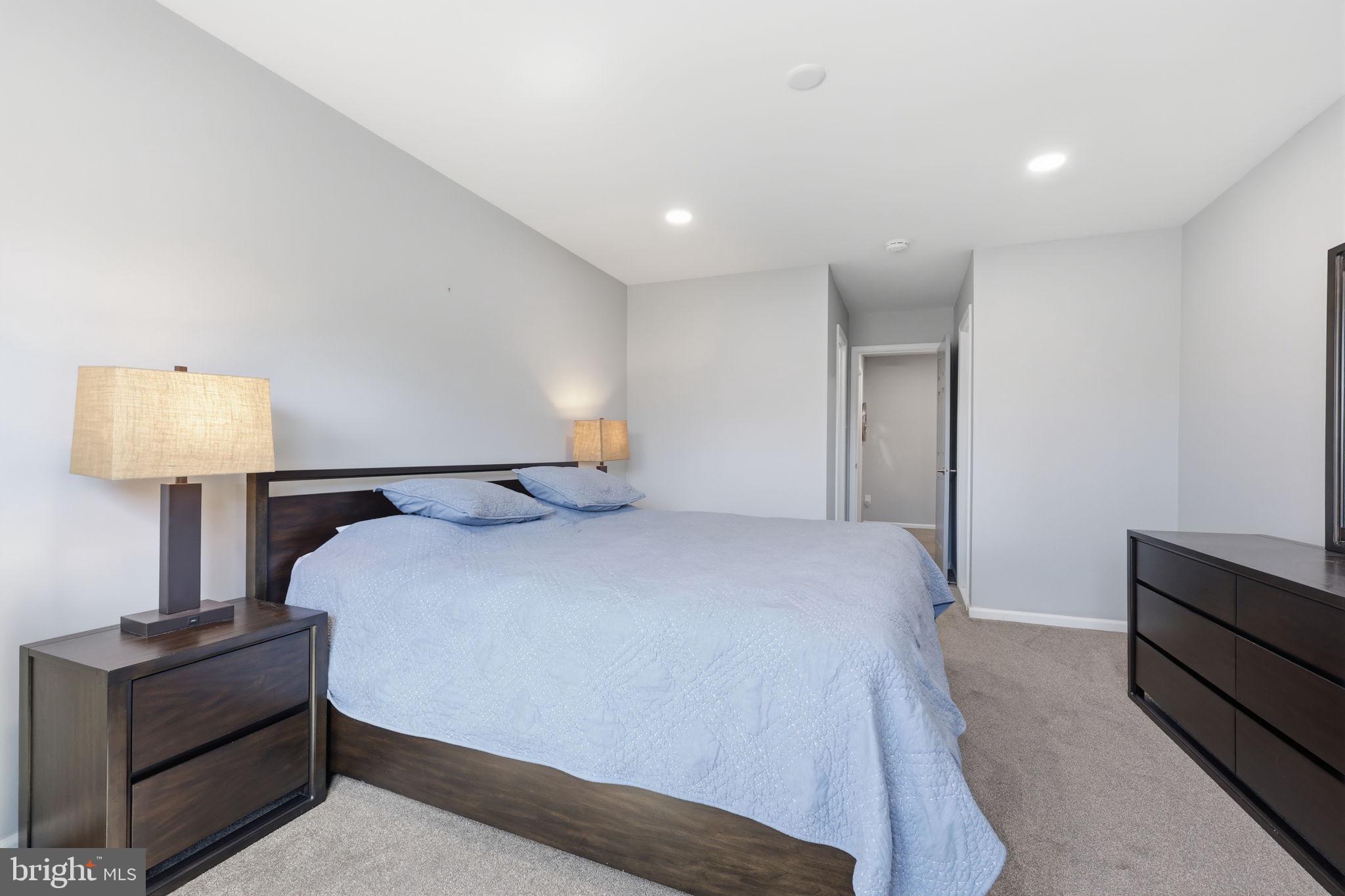 ROSE HOLLOW - Residential