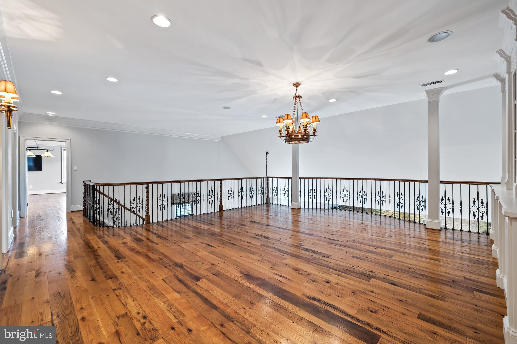 FALLSBOURNE - Residential