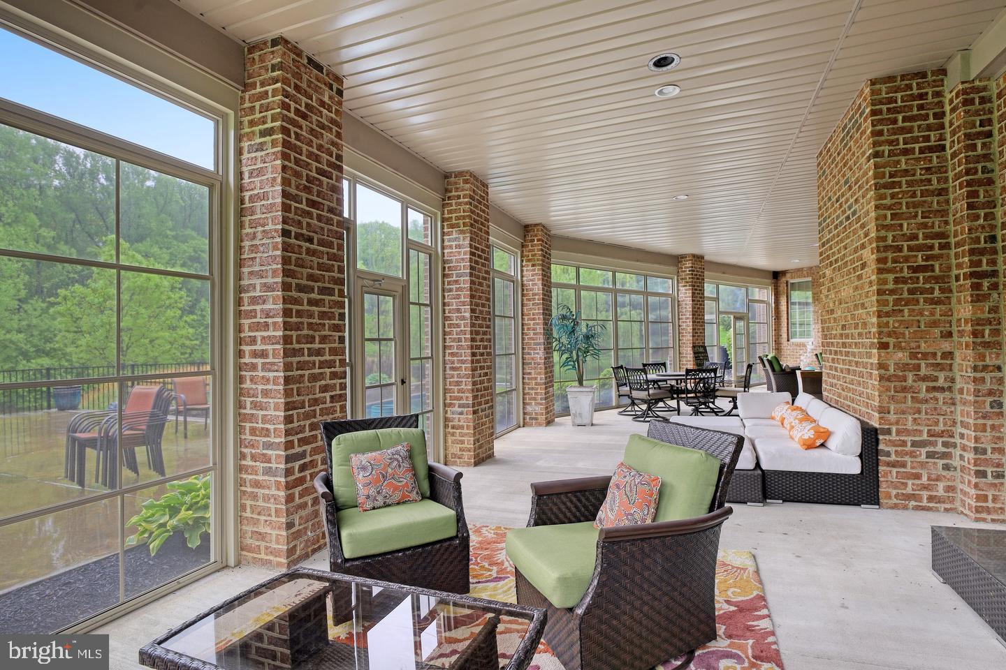 FALLSBOURNE - Residential