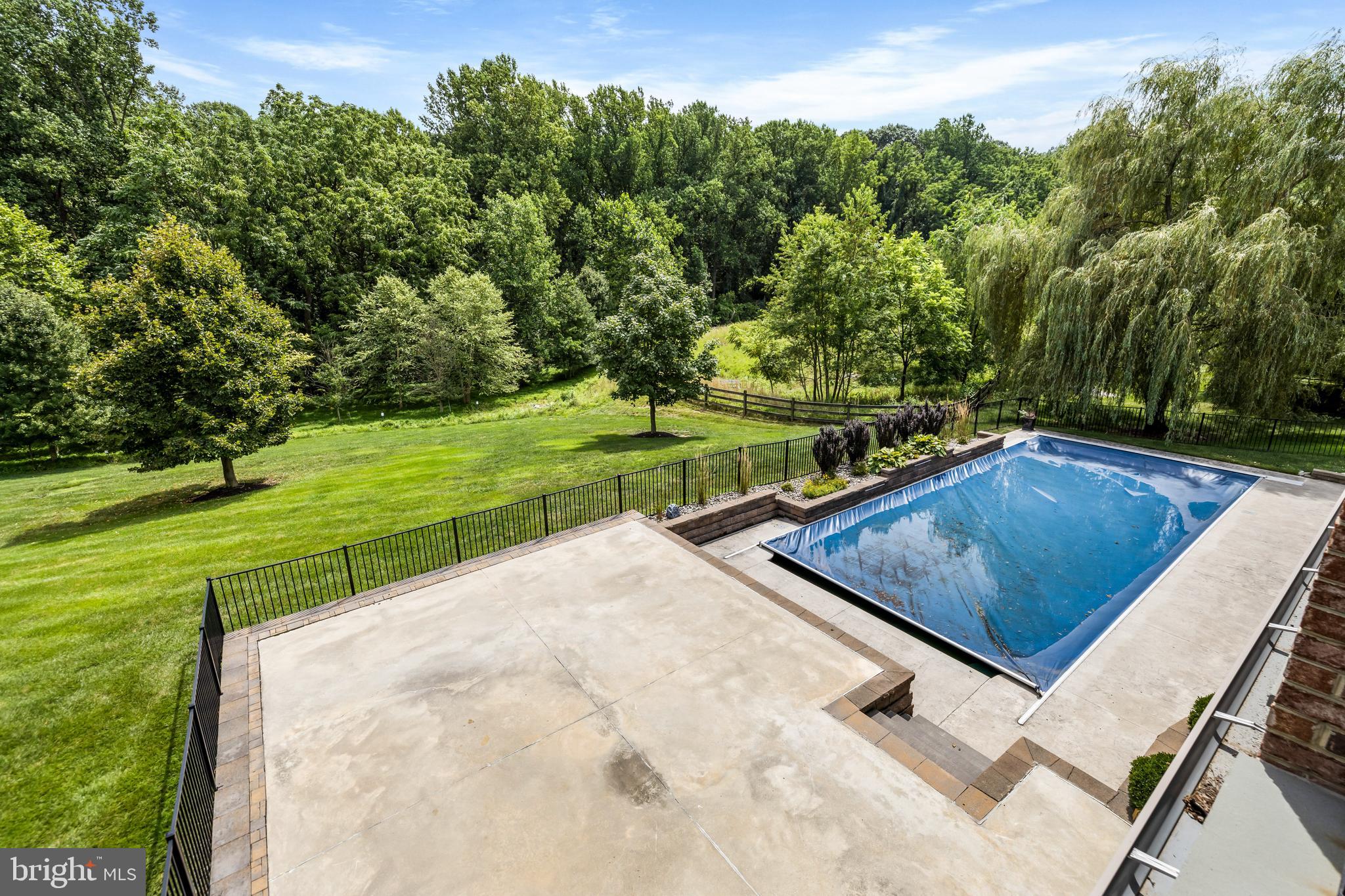 FALLSBOURNE - Residential