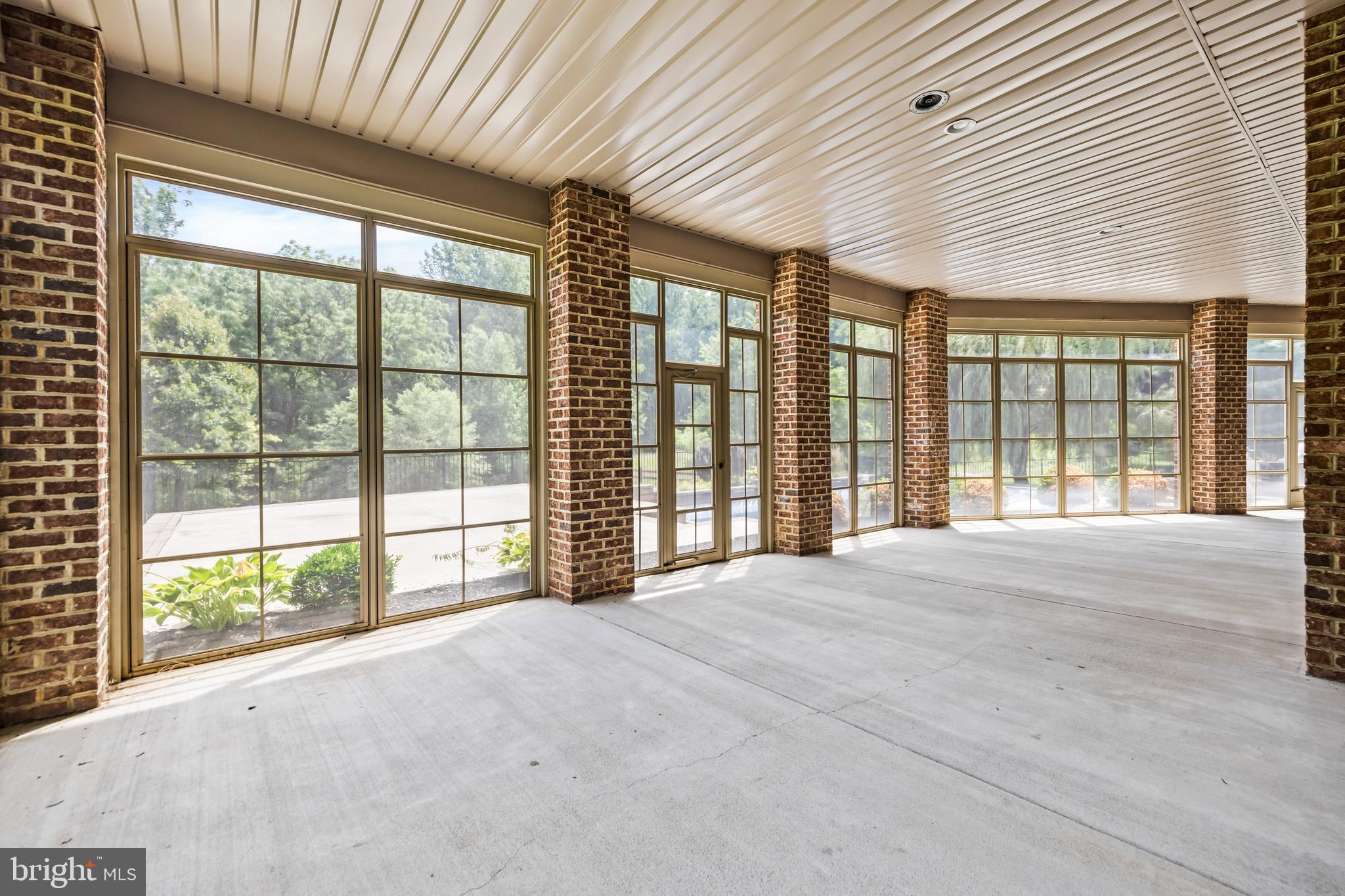 FALLSBOURNE - Residential