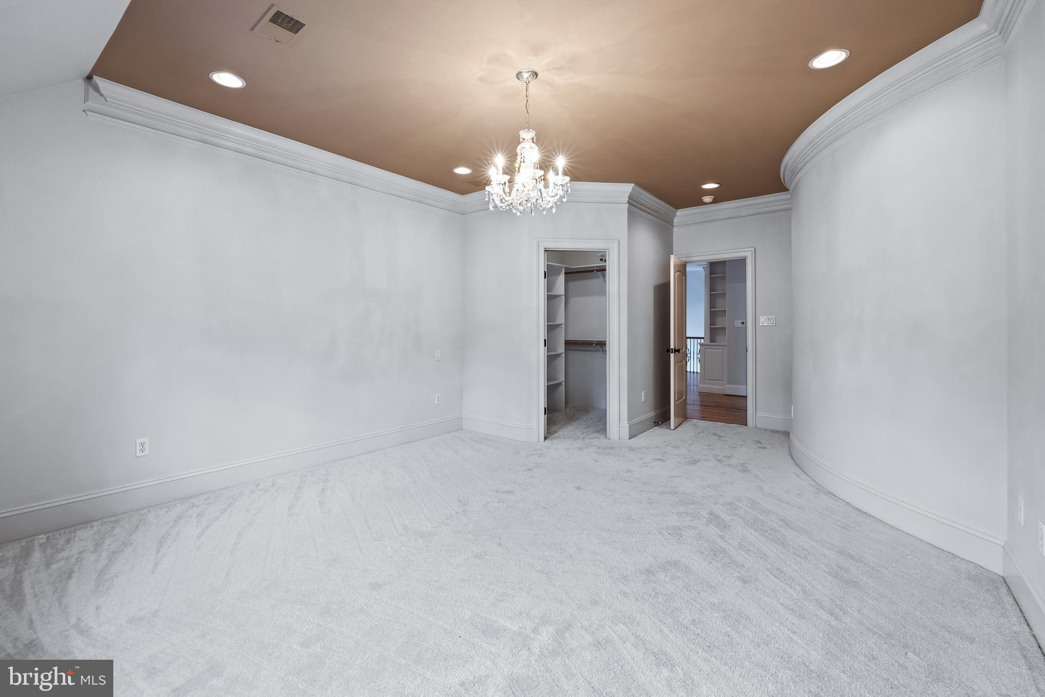 FALLSBOURNE - Residential