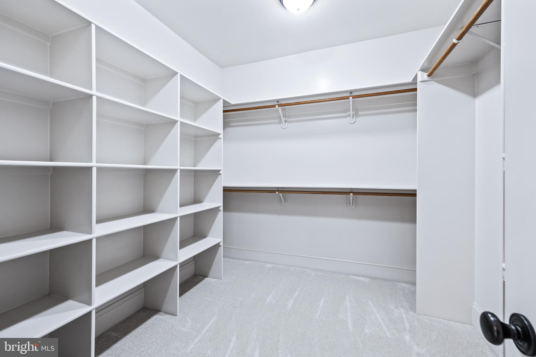 FALLSBOURNE - Residential