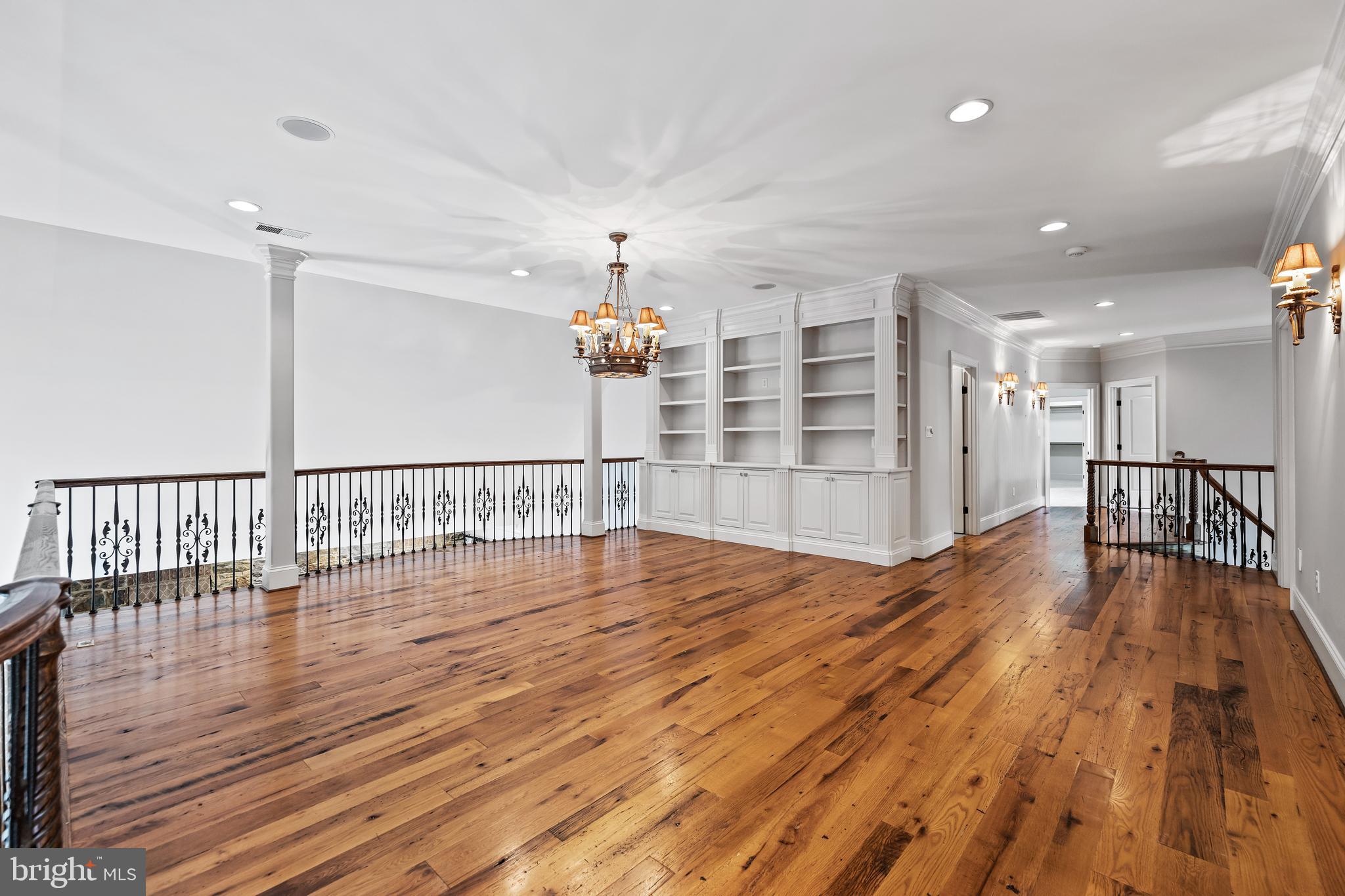 FALLSBOURNE - Residential