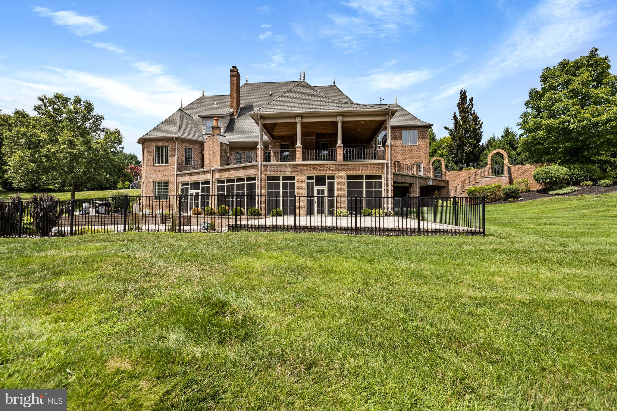 FALLSBOURNE - Residential