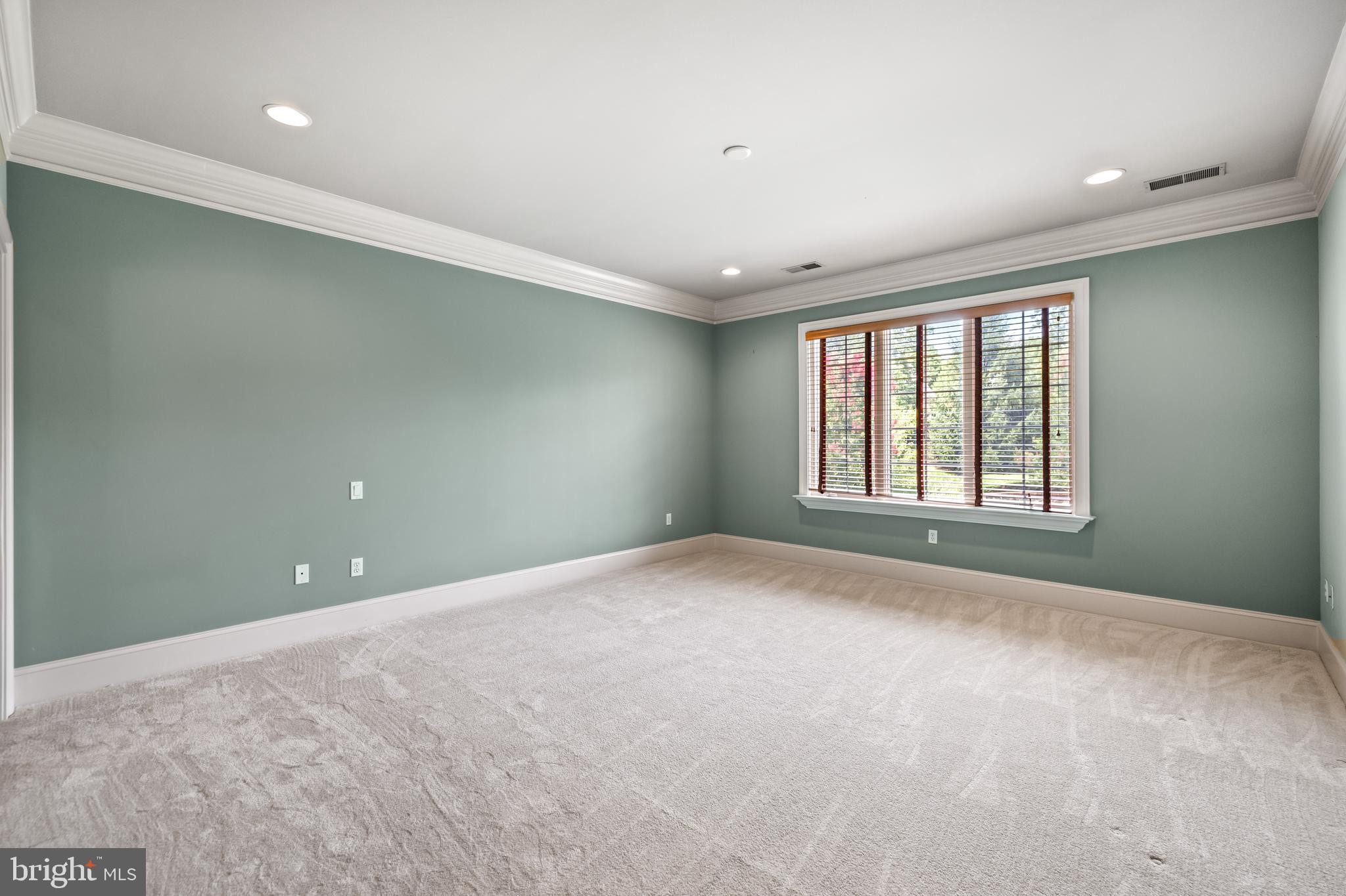 FALLSBOURNE - Residential