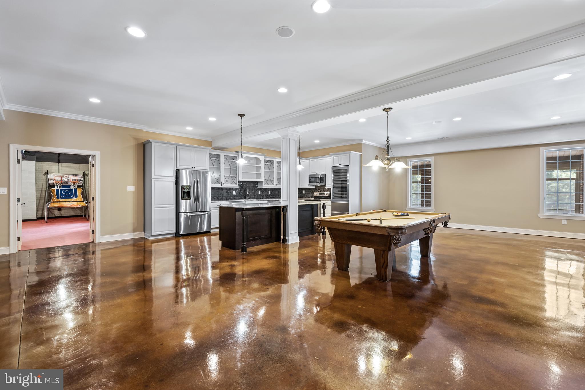 FALLSBOURNE - Residential