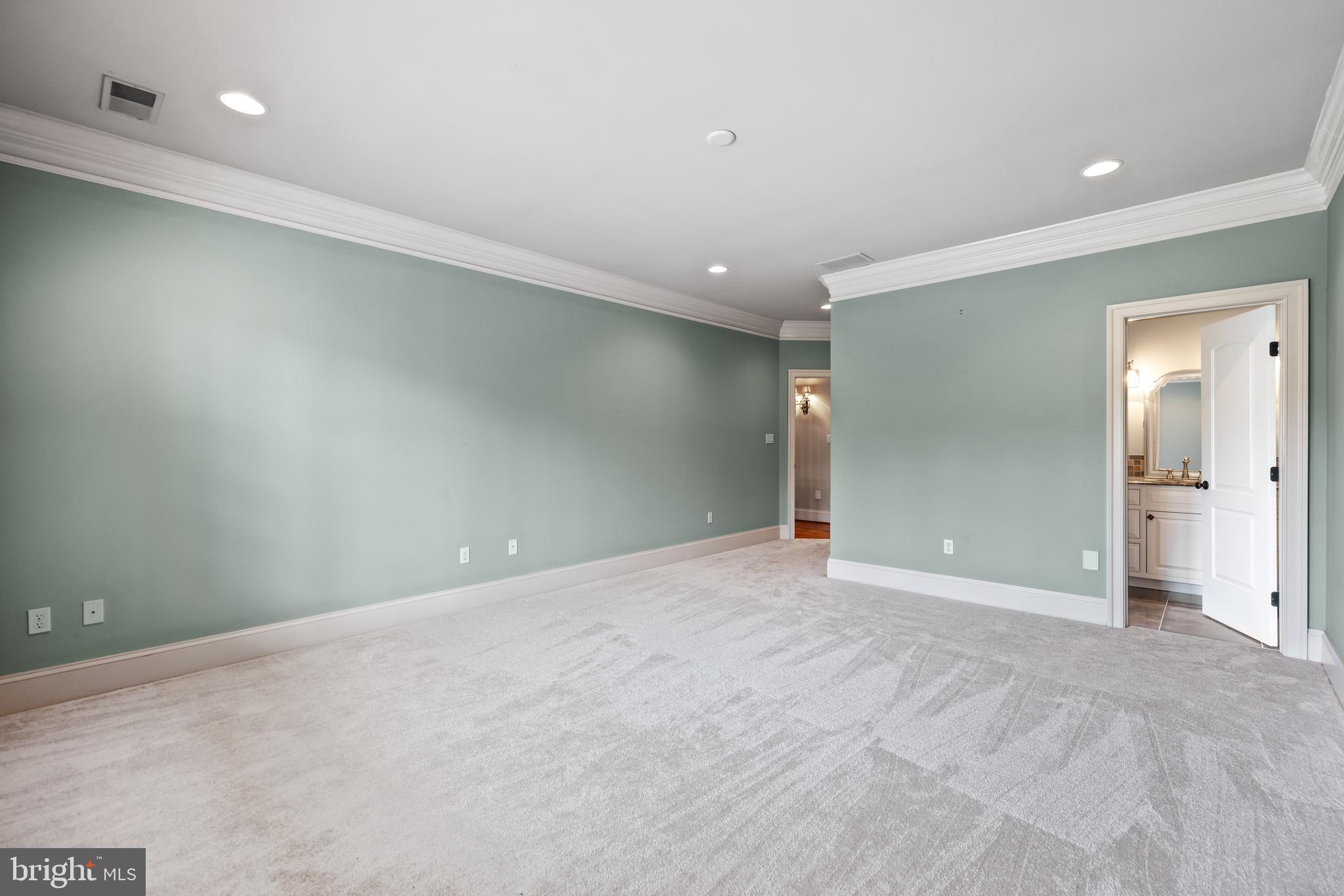 FALLSBOURNE - Residential