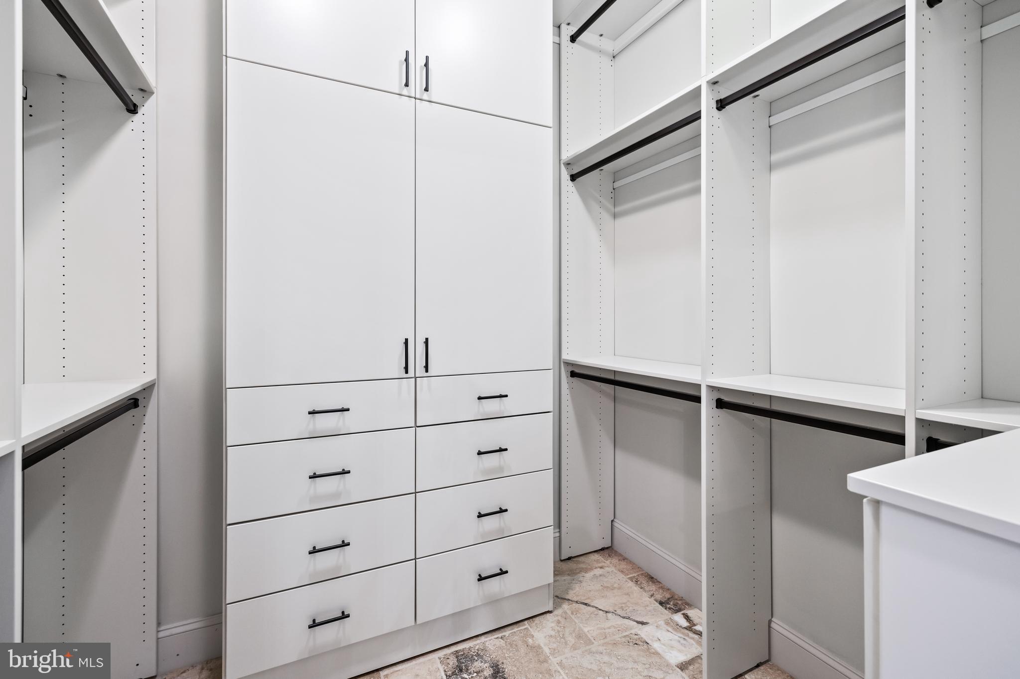 FALLSBOURNE - Residential