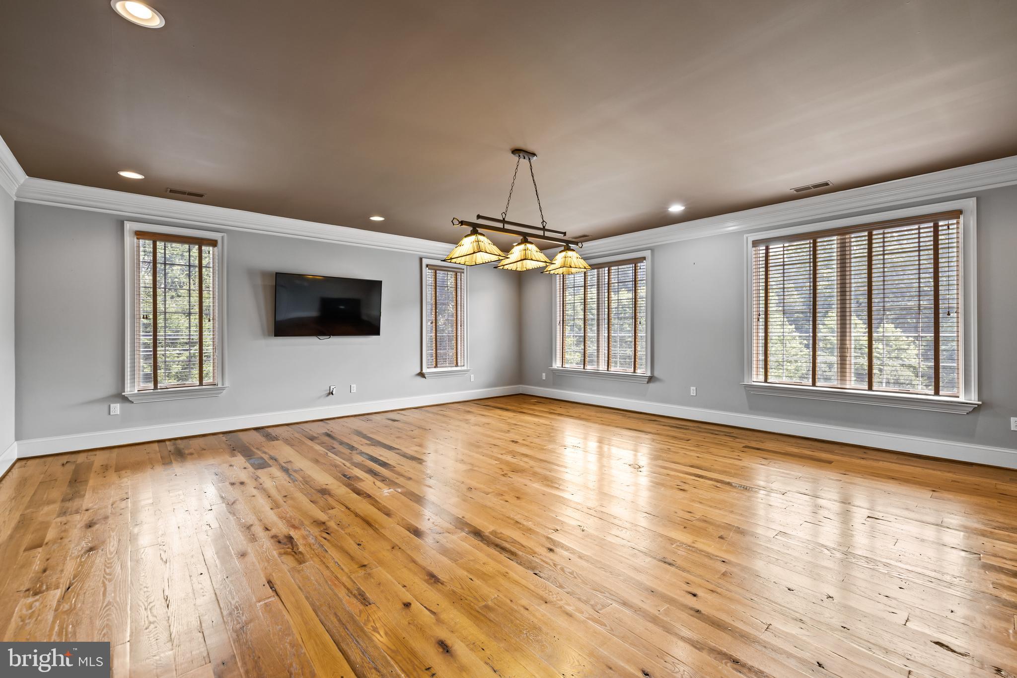 FALLSBOURNE - Residential