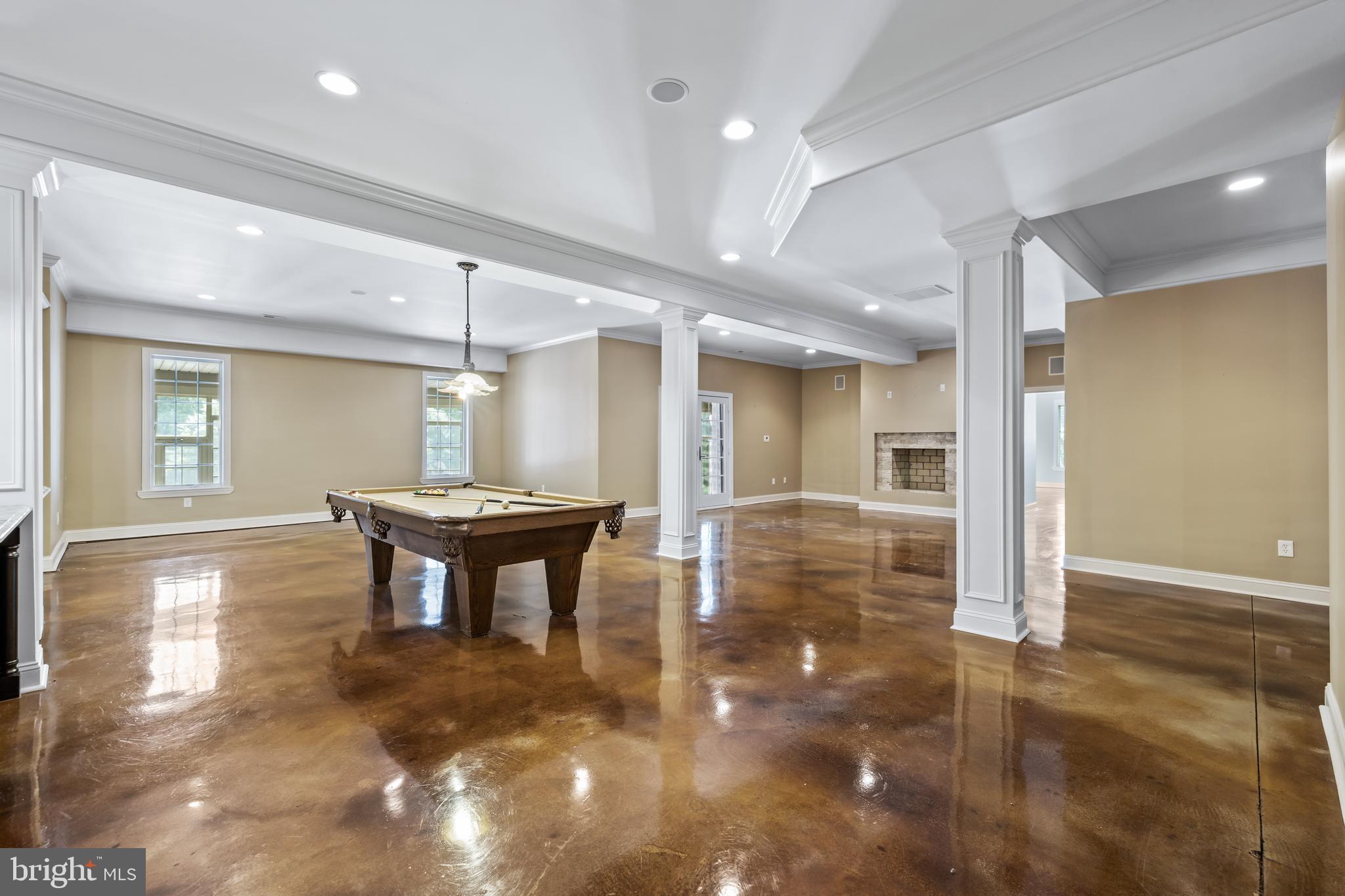 FALLSBOURNE - Residential