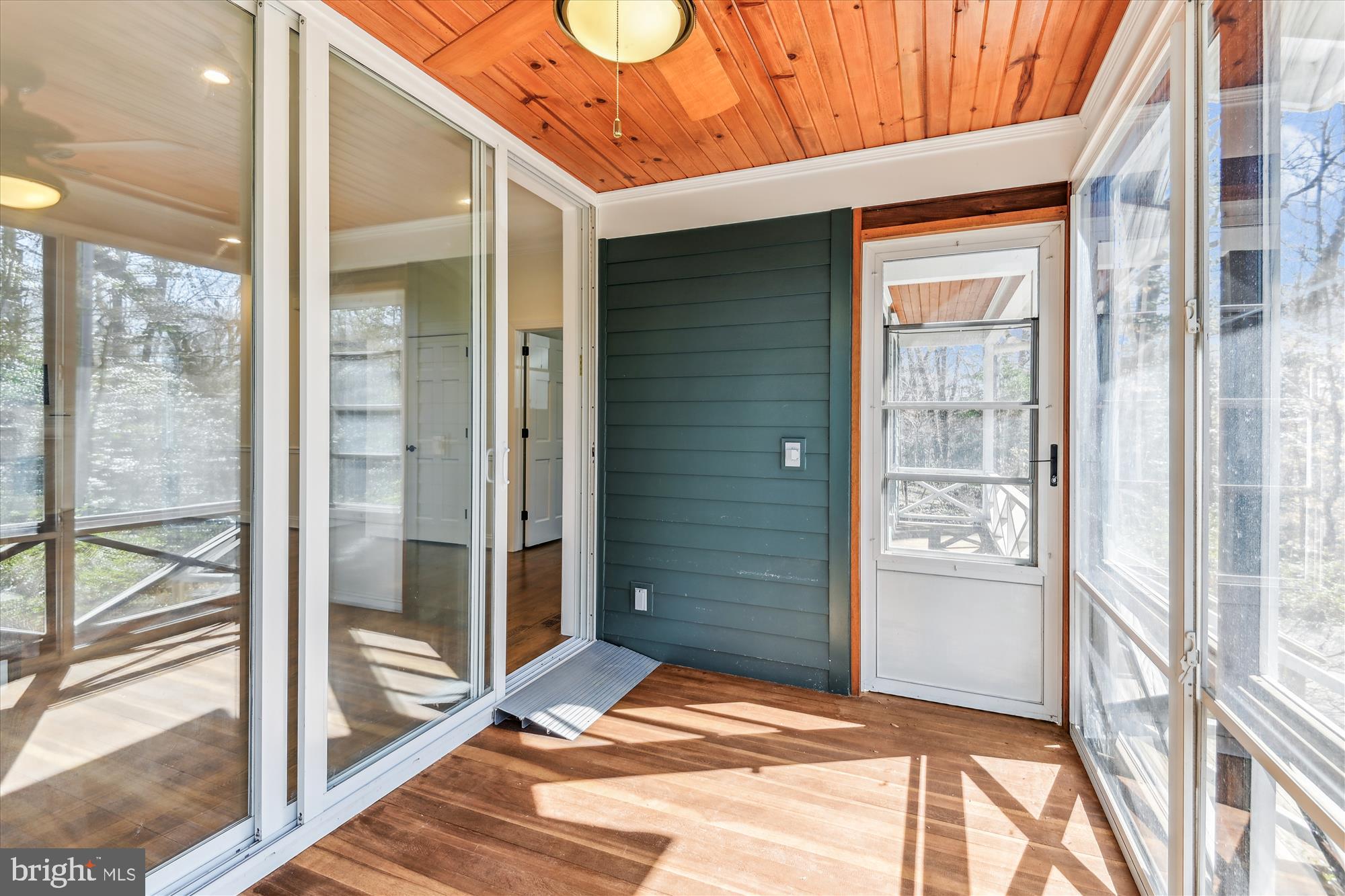 SHERWOOD FOREST - Residential