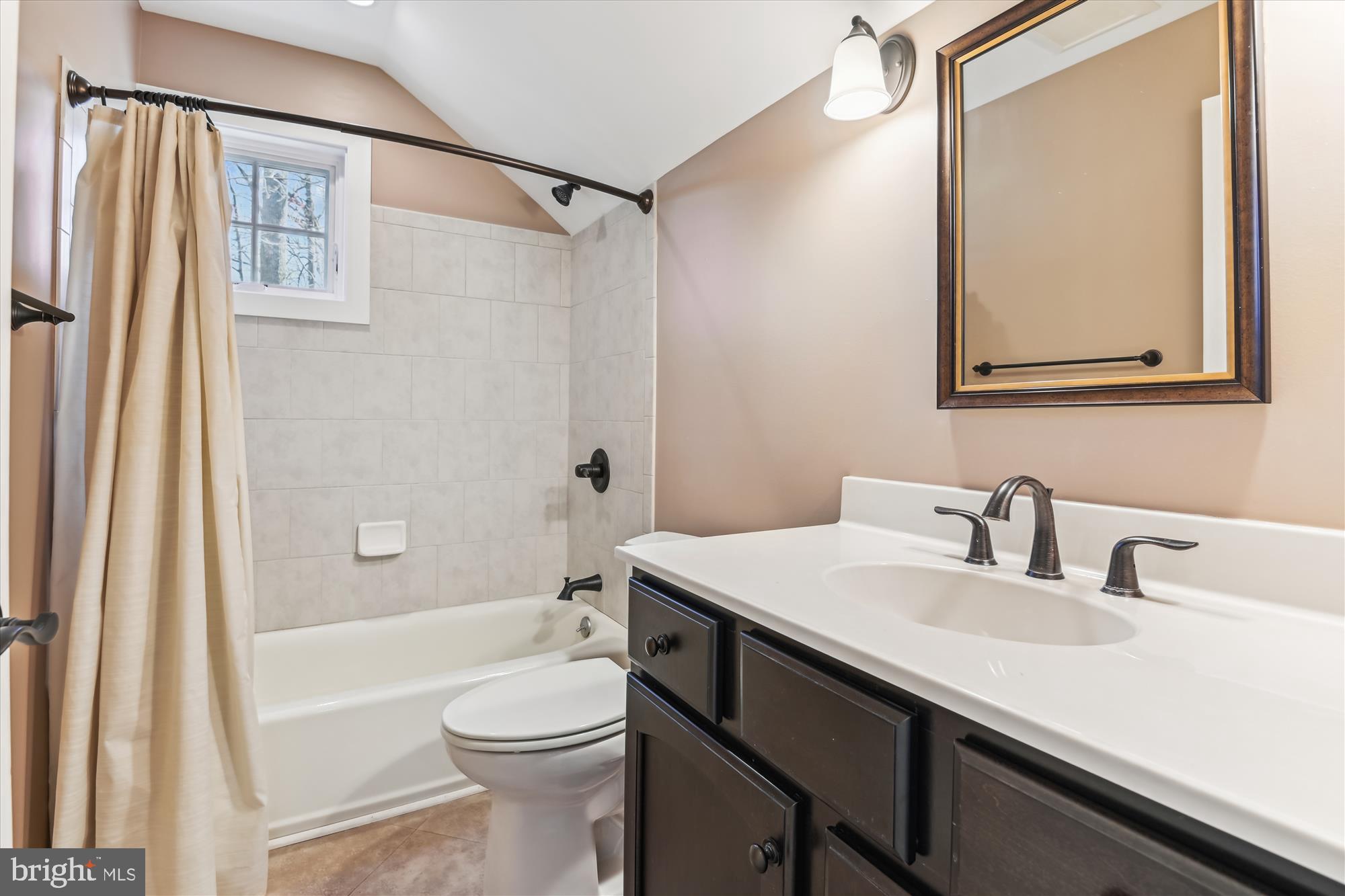 SHERWOOD FOREST - Residential