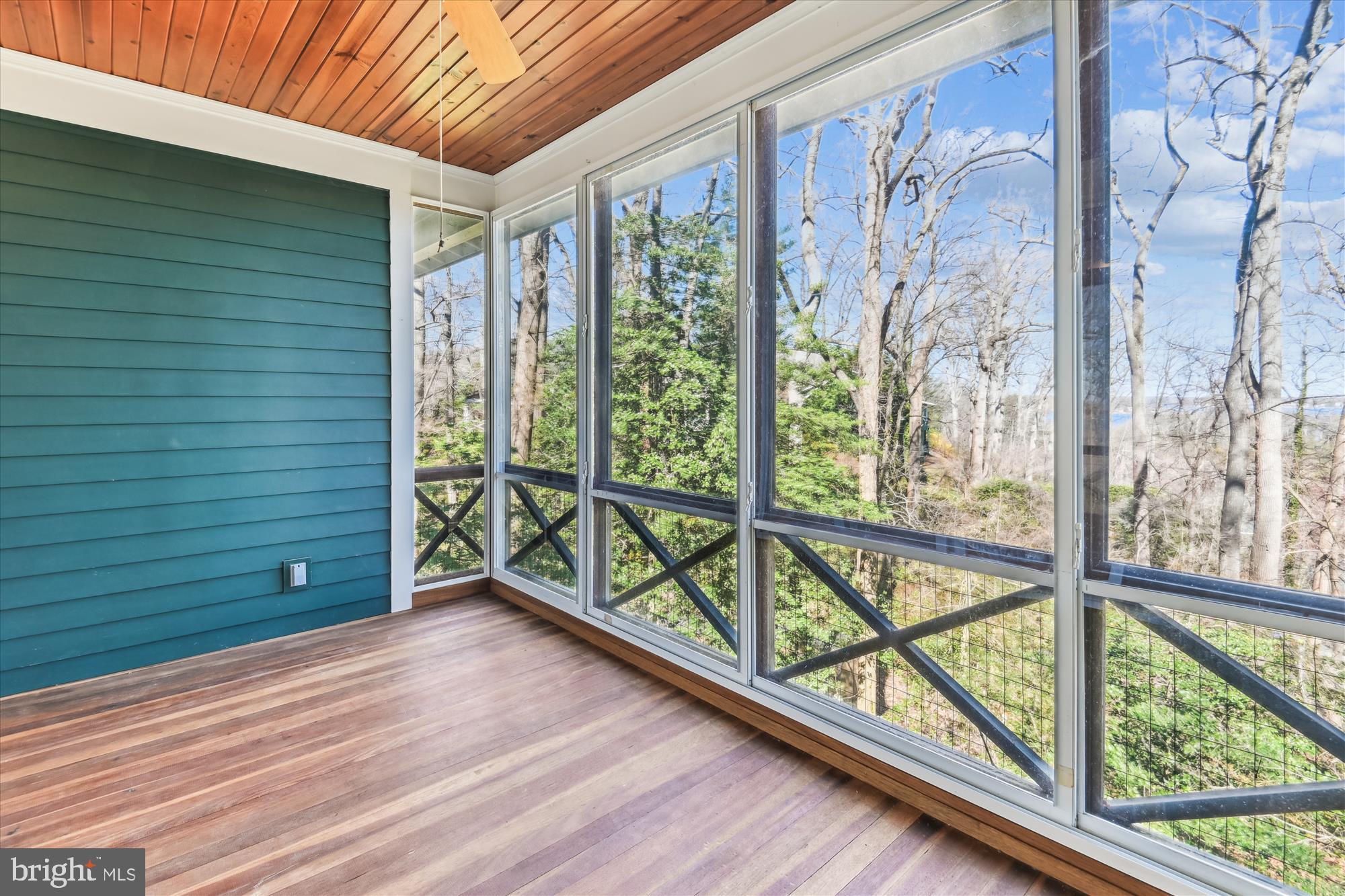 SHERWOOD FOREST - Residential