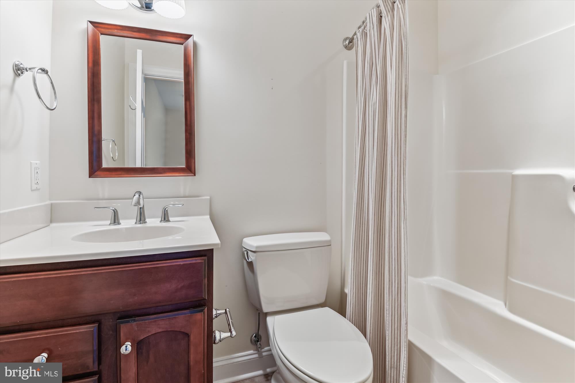 SHERWOOD FOREST - Residential