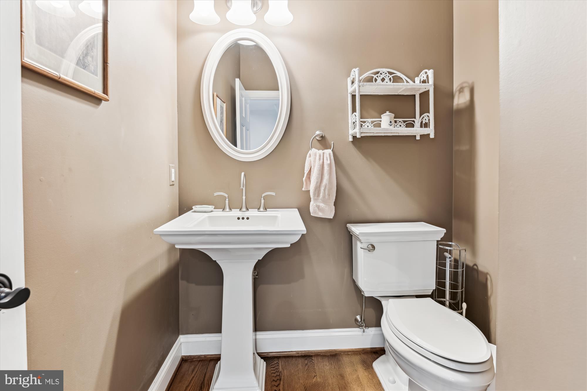 SHERWOOD FOREST - Residential