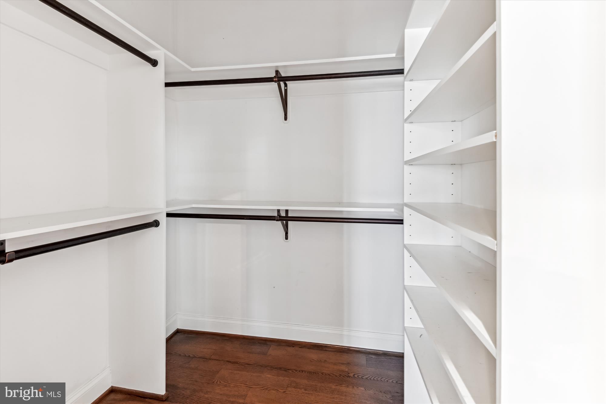 SHERWOOD FOREST - Residential