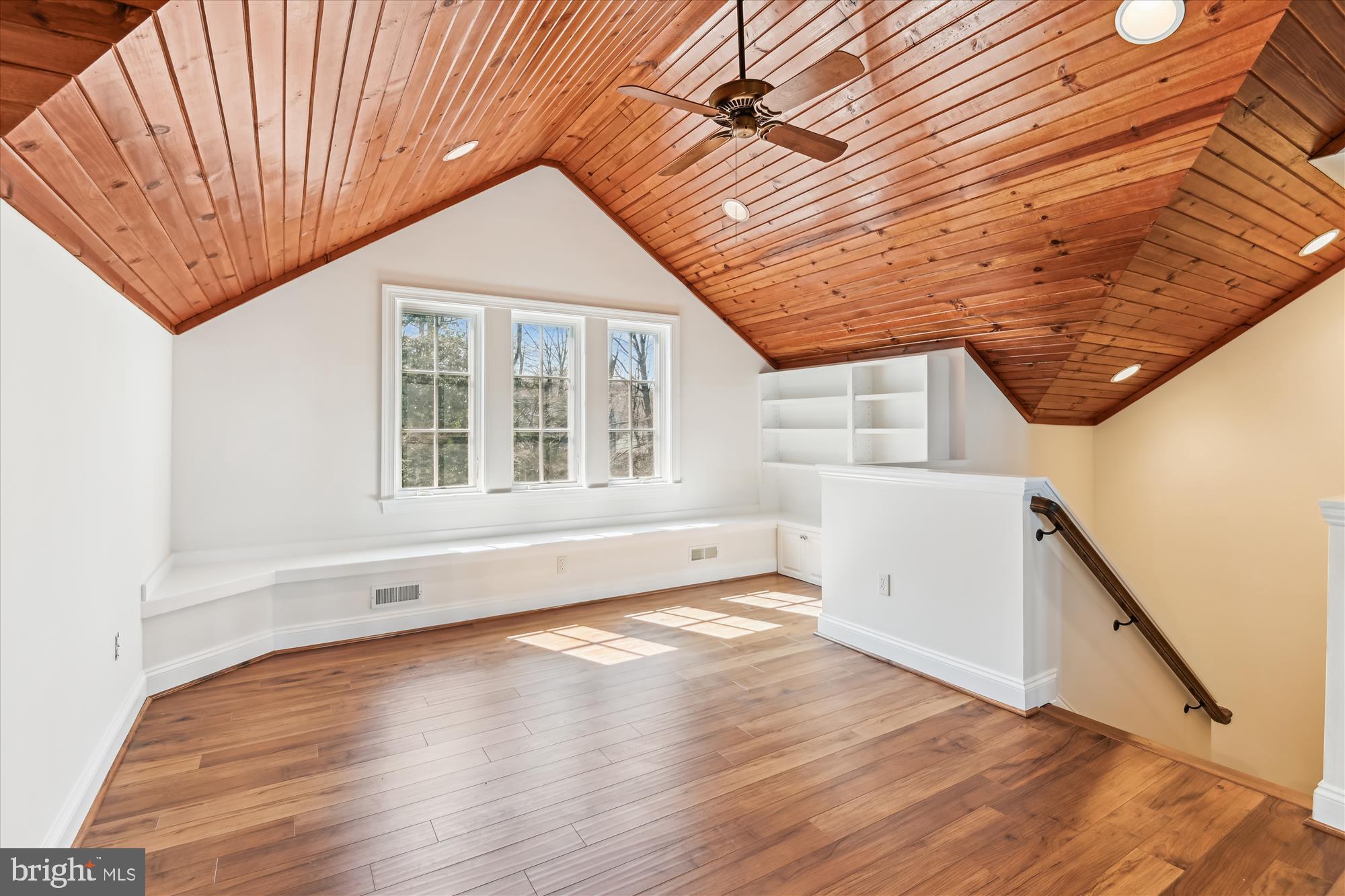 SHERWOOD FOREST - Residential