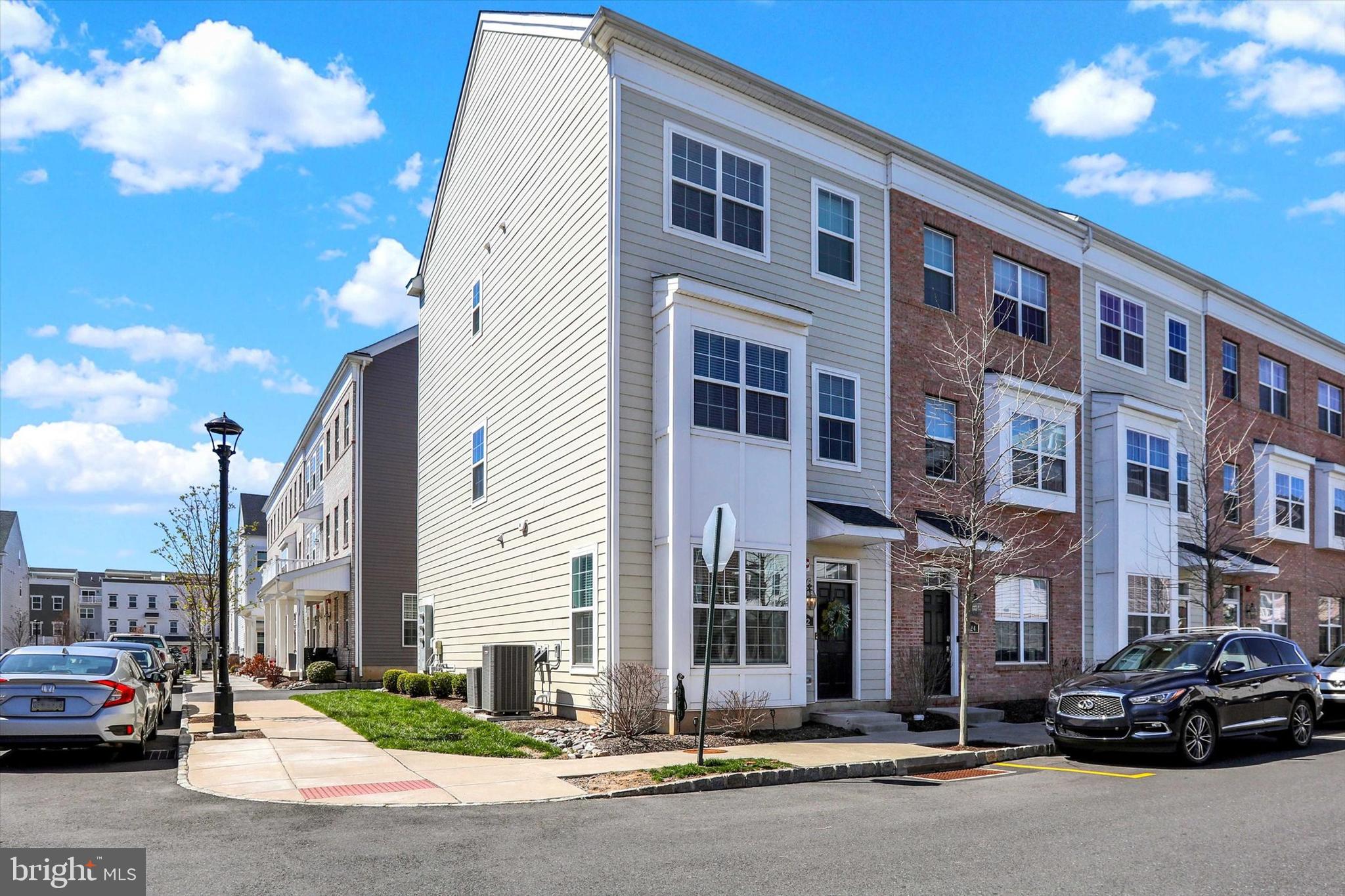 WATERSIDE - Residential