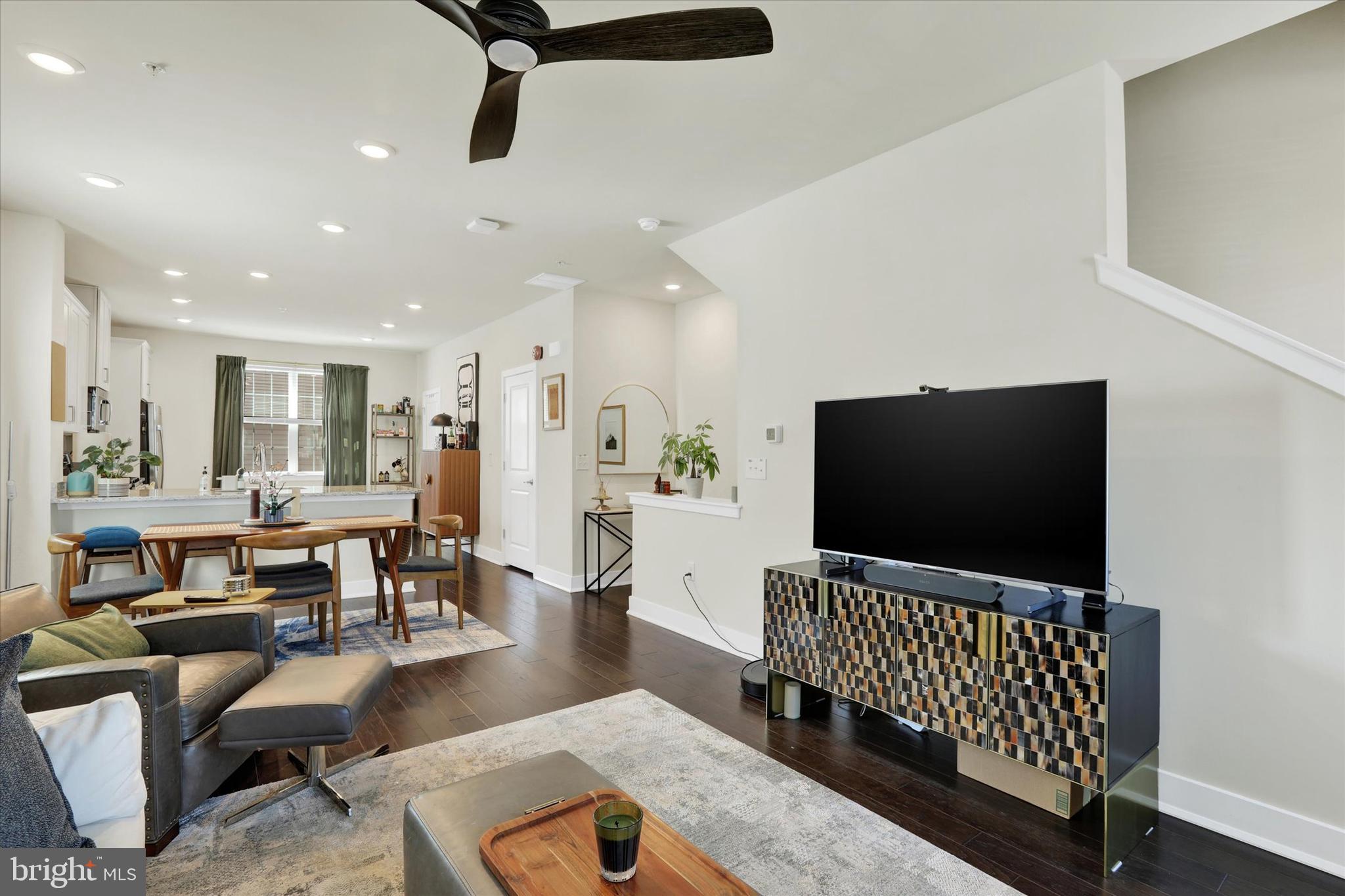 WATERSIDE - Residential