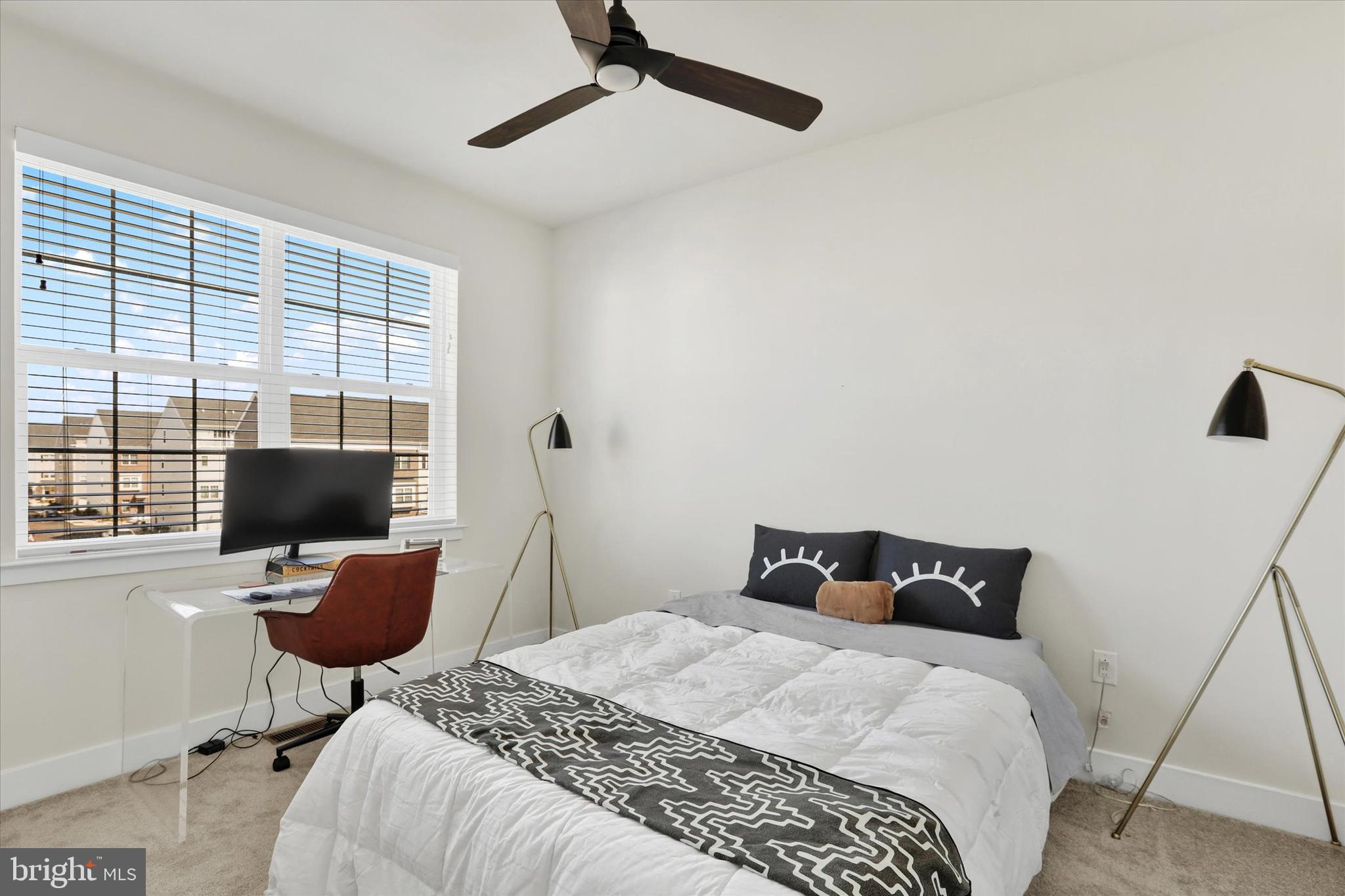 WATERSIDE - Residential