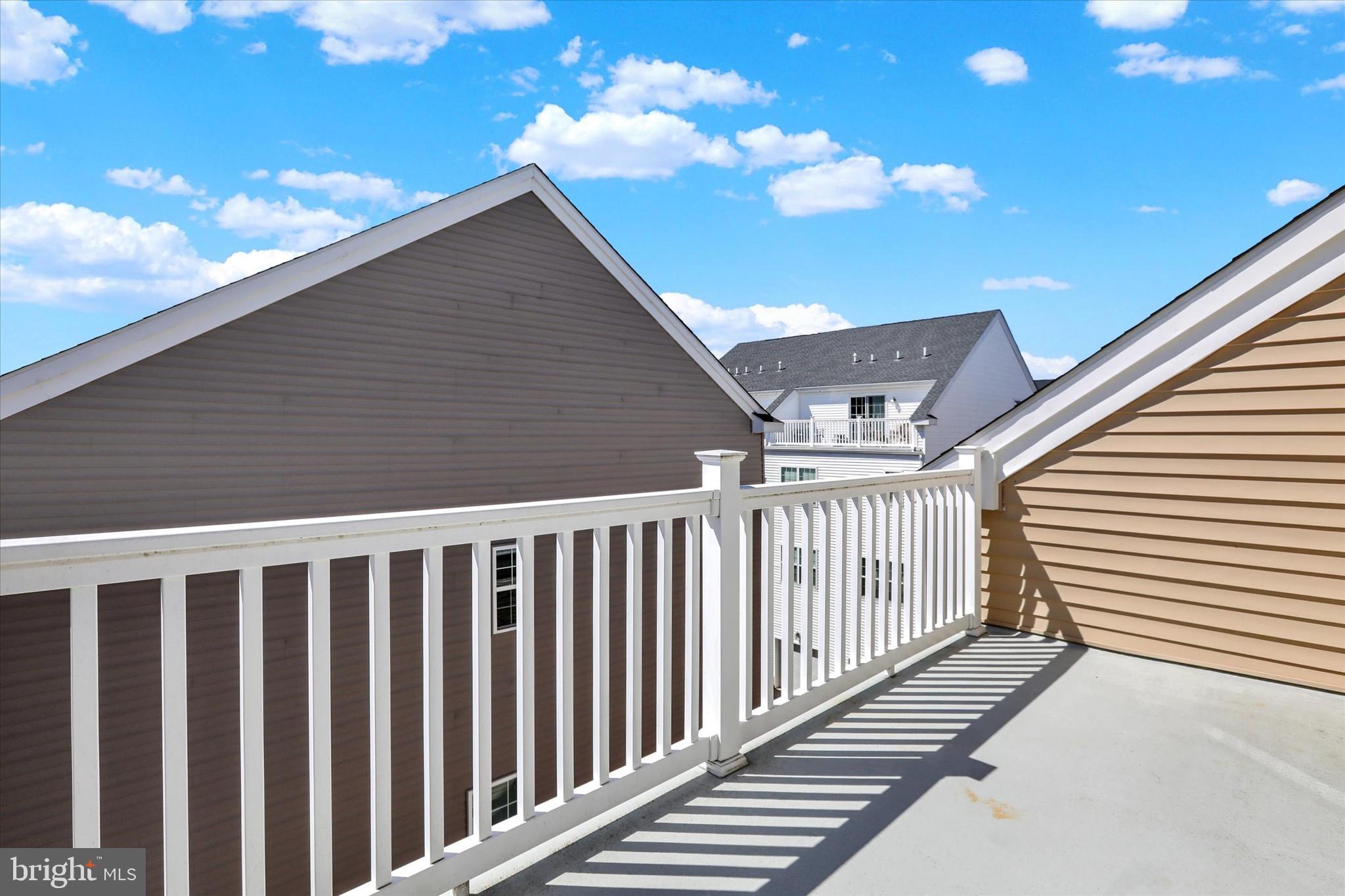 WATERSIDE - Residential