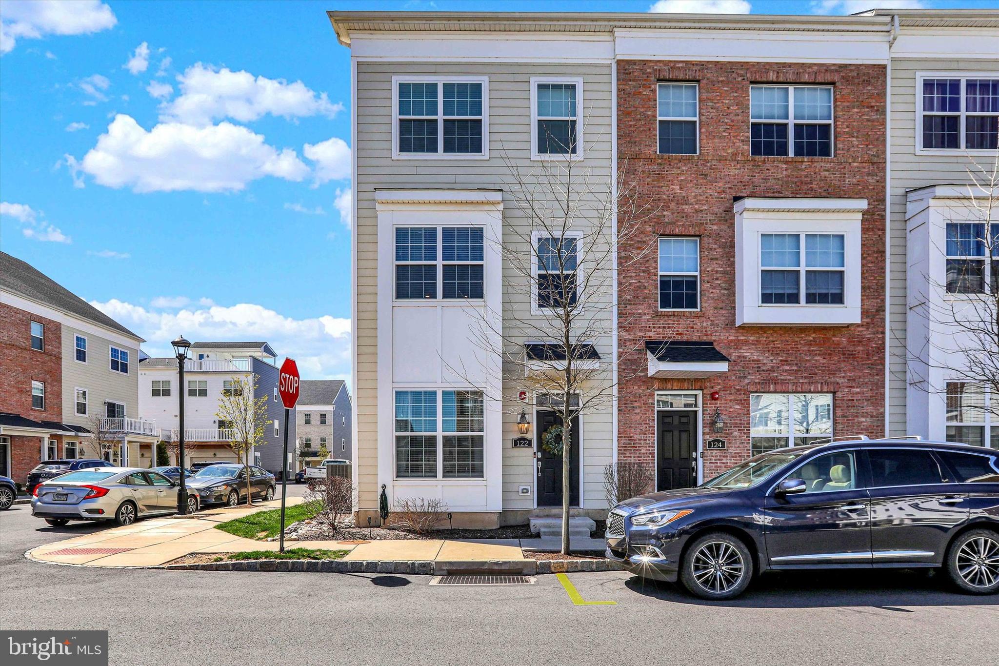 WATERSIDE - Residential