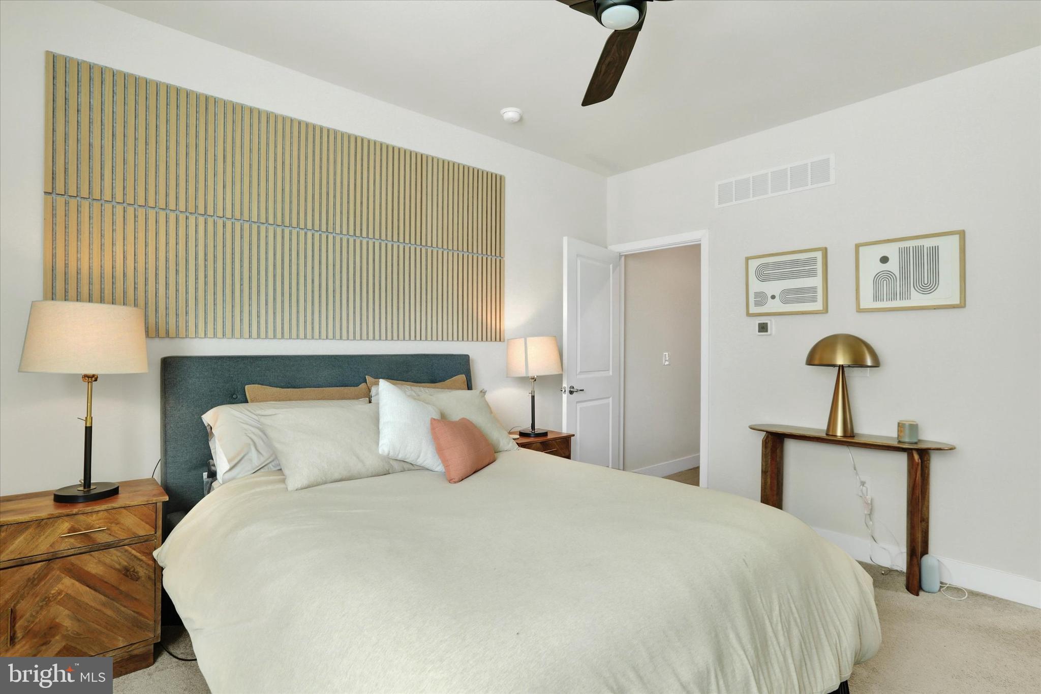 WATERSIDE - Residential