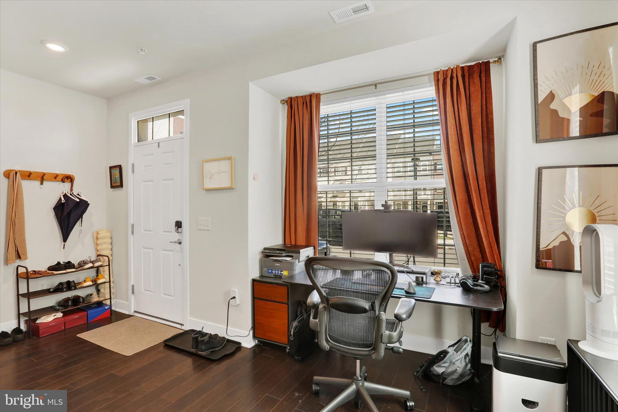 WATERSIDE - Residential