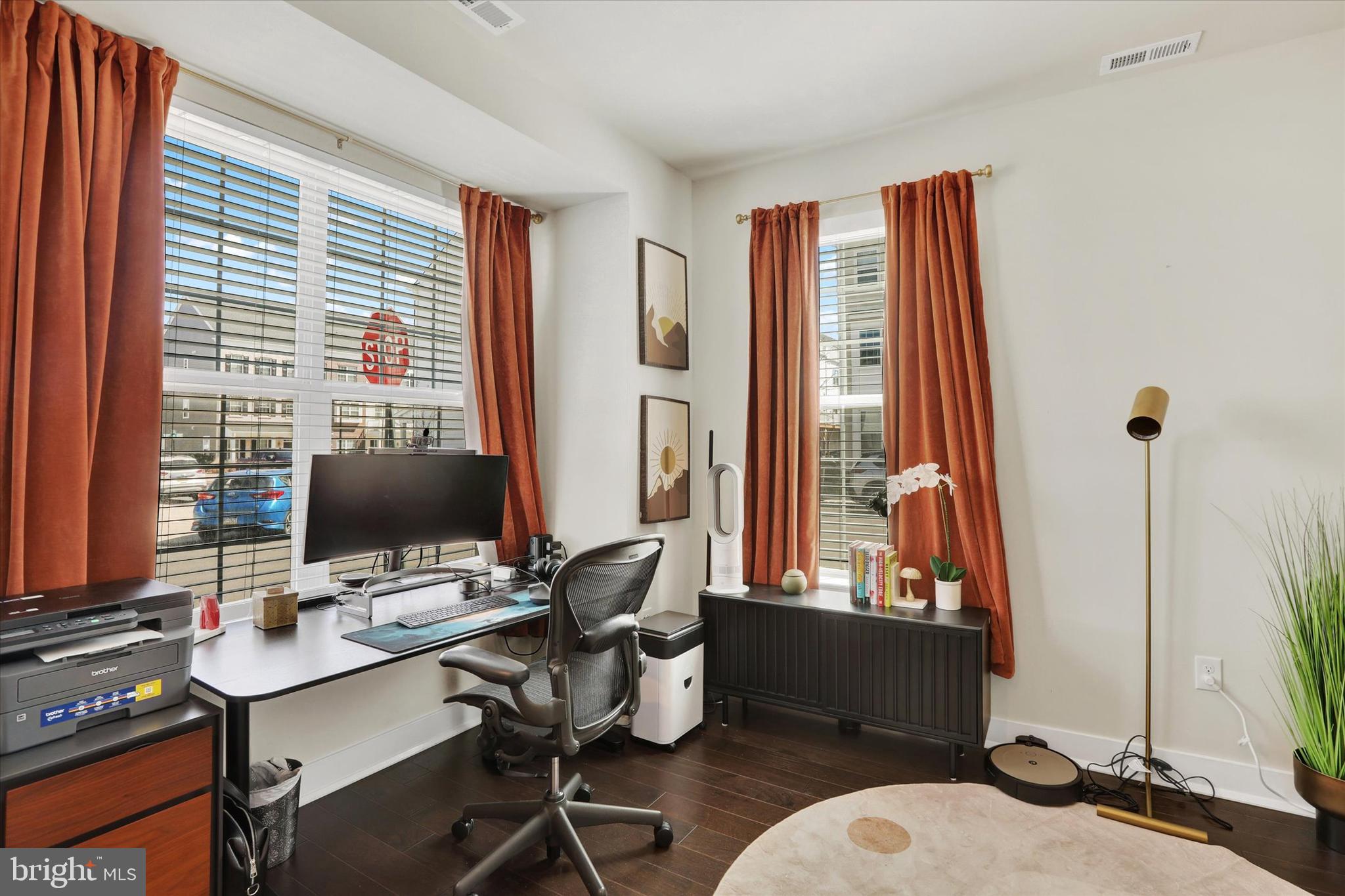 WATERSIDE - Residential