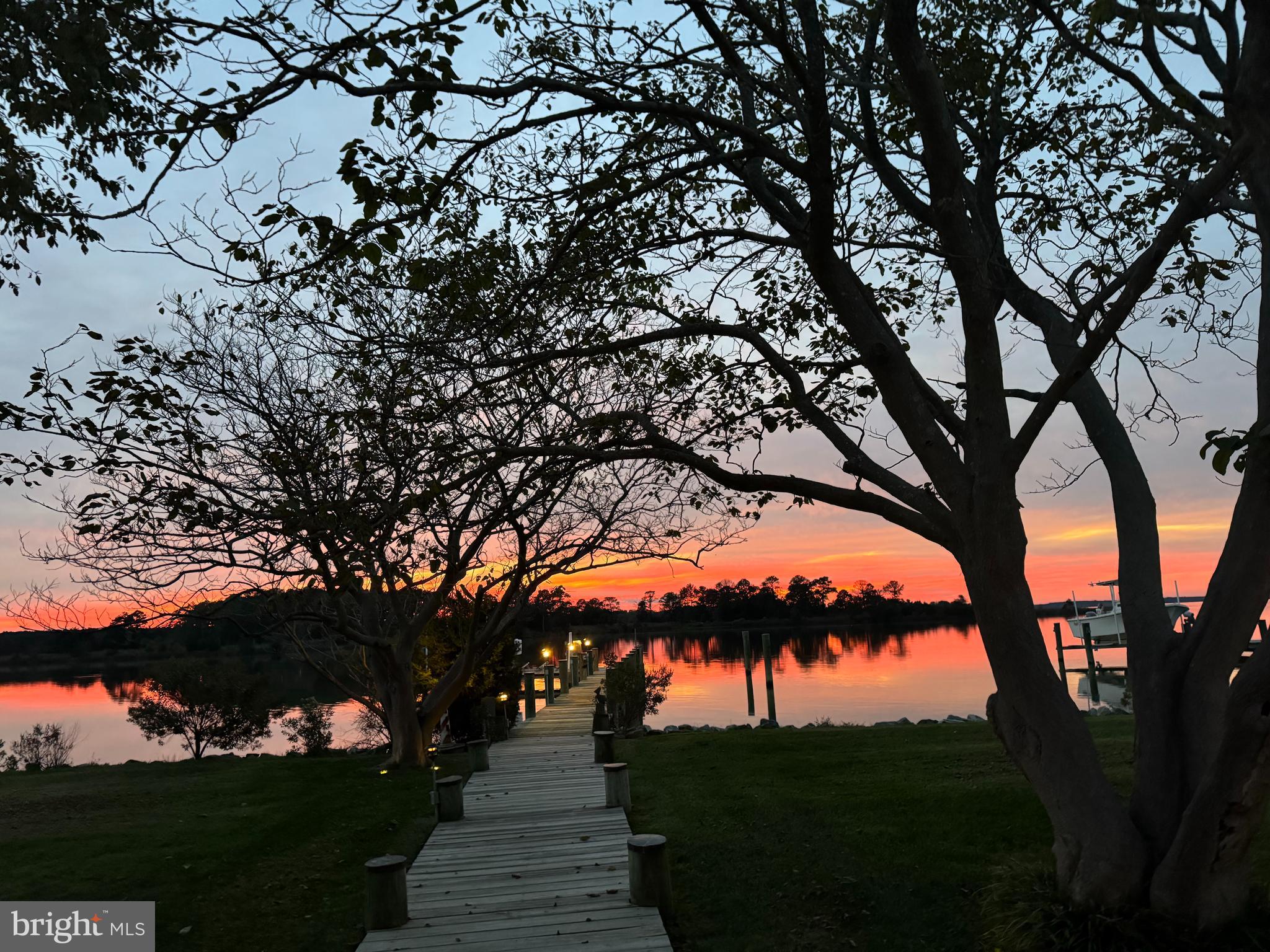 DEEP POINT - Residential